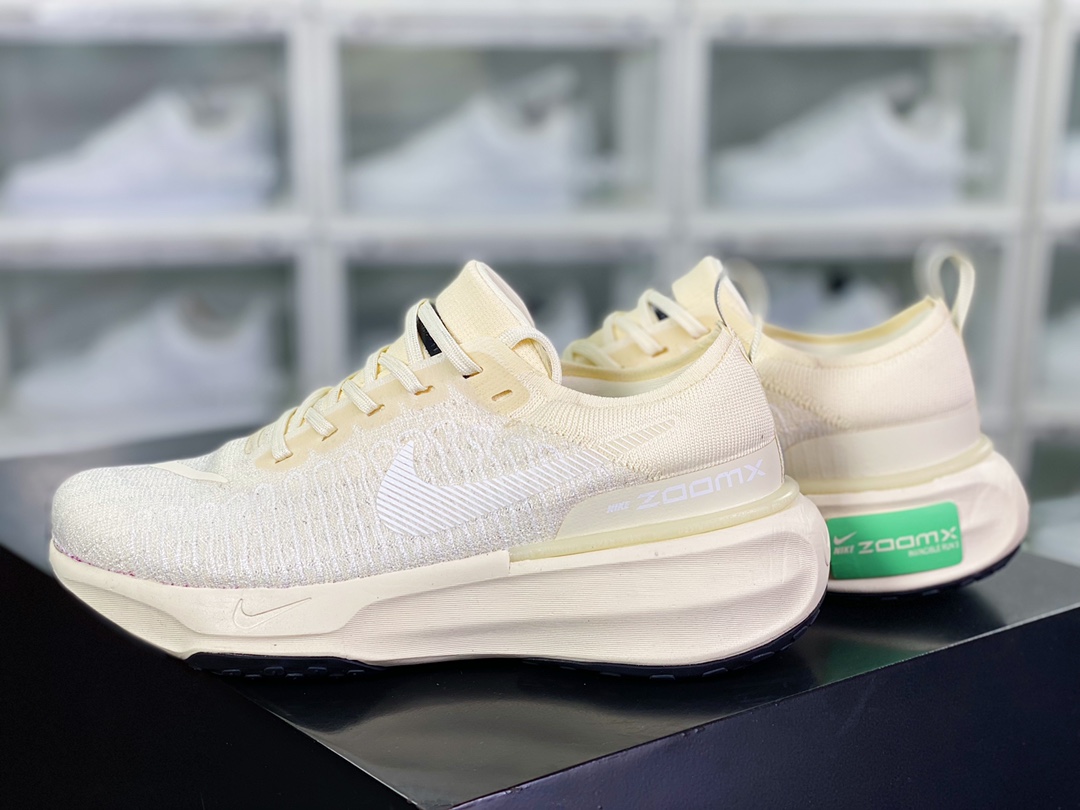 220 ZoomX Invincible Run Flyknit 3”White/Black/Blue/Pink”慢跑鞋“针织米白”DR2615-121