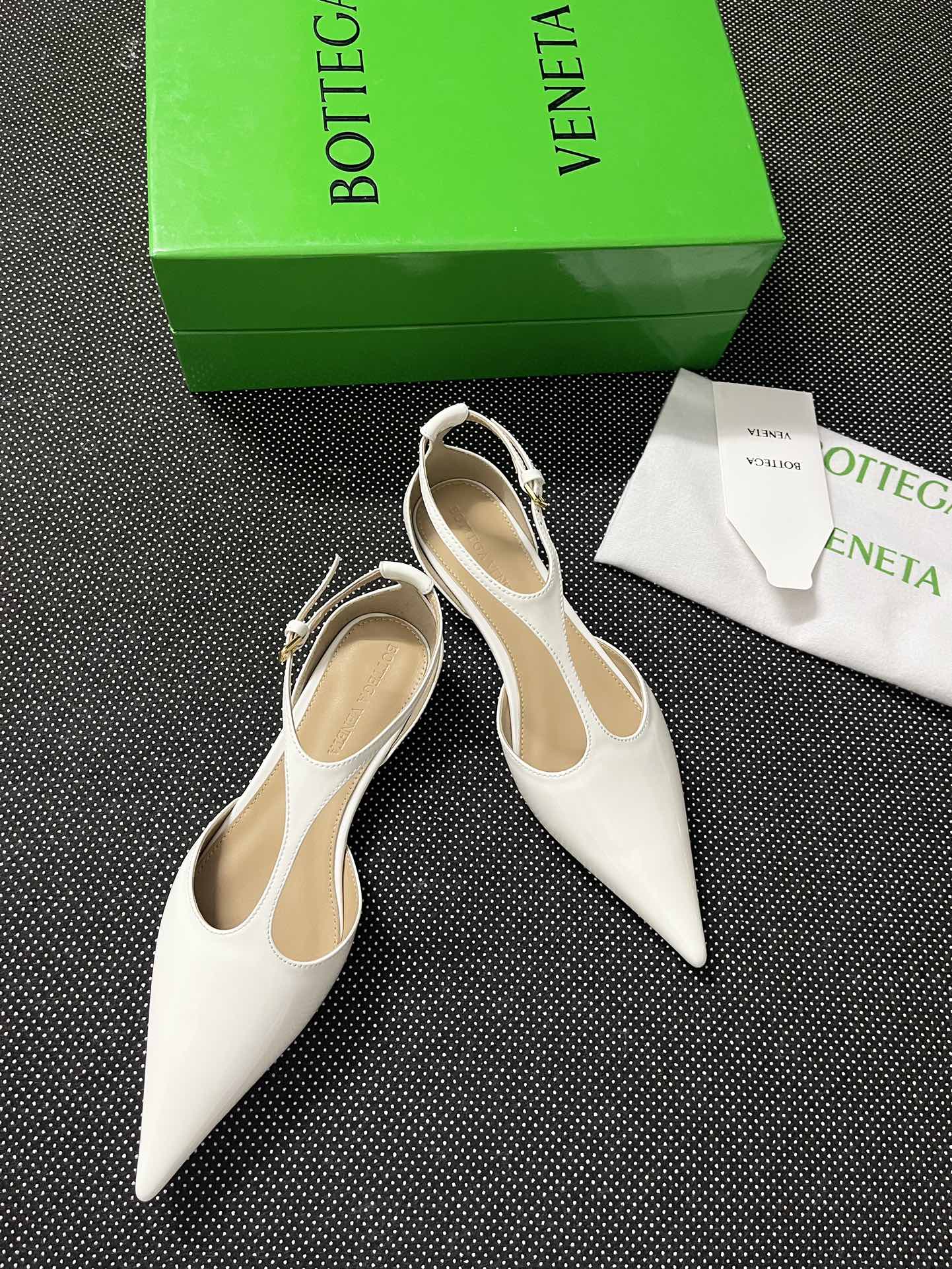 New Bottegaveneta P750: Unisex Super-Fatal Product with Custom Calf Paint and Sheepskin. - 图片 6