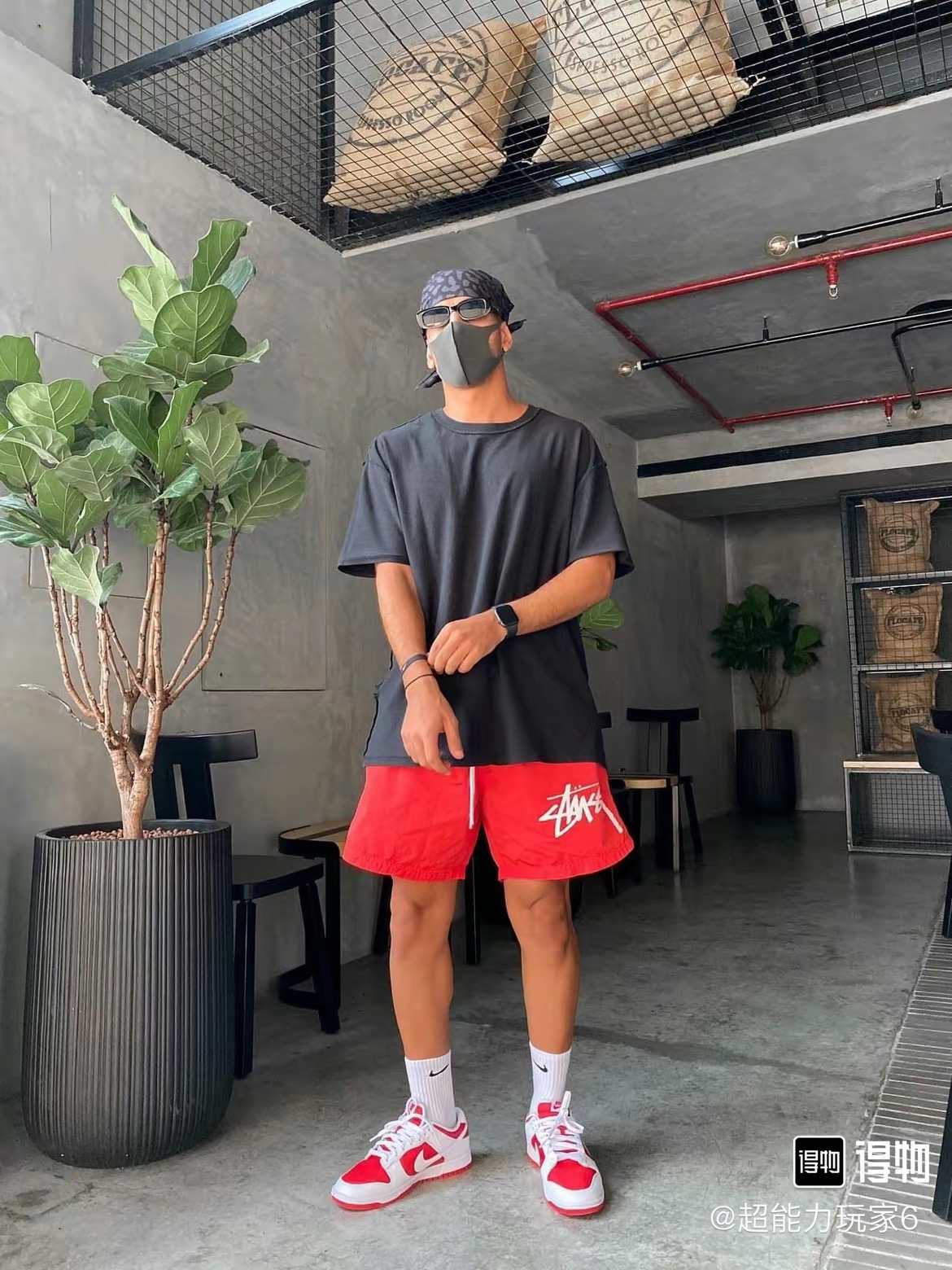 Stussy x Nike Beach Basketball Shorts: Comfortable, Functional, and Stylish Collaboration - 图片 1