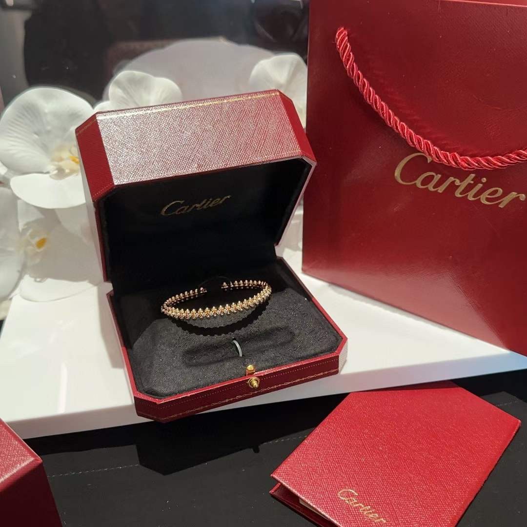 Cartier Clash de Cartier系列玩转跃动光影