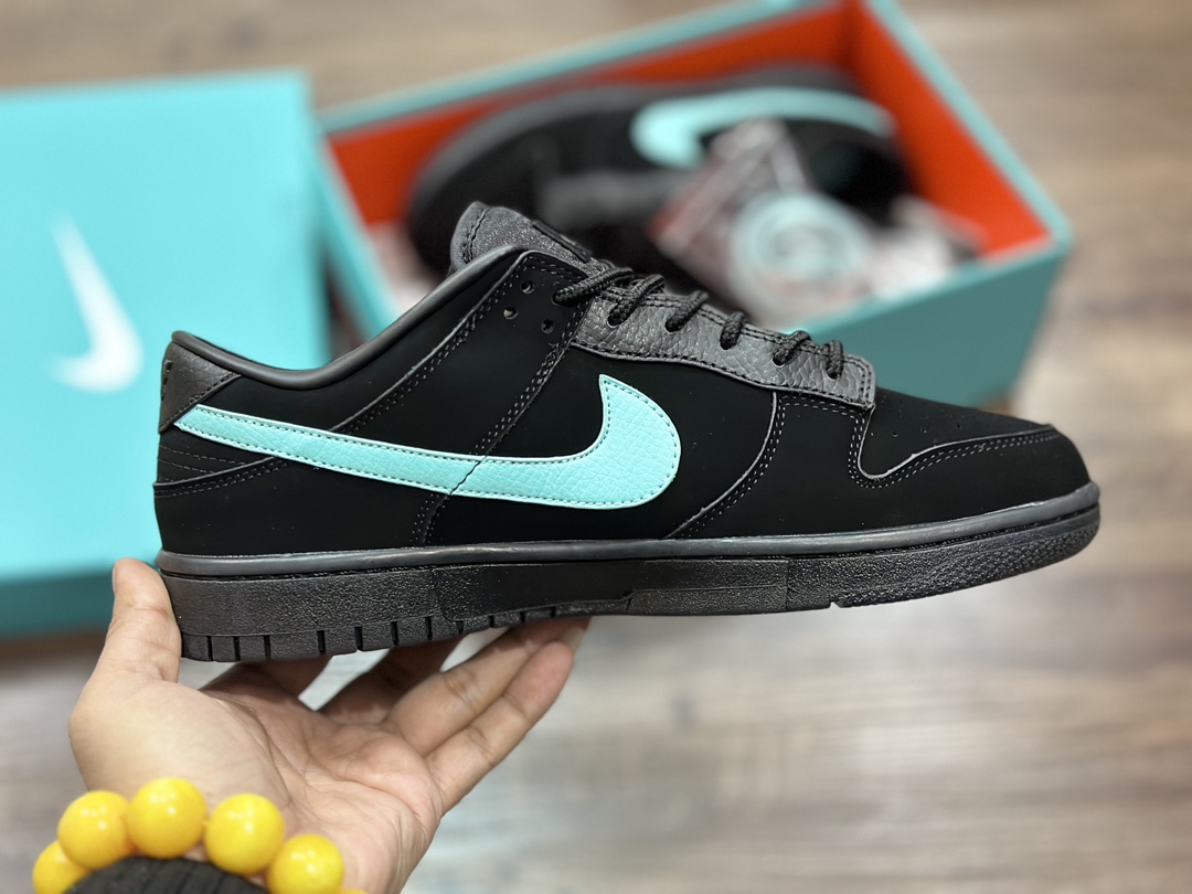 260 NIKE SB Dunk Low 蒂芙尼低帮休闲运动鞋 DD1391-100