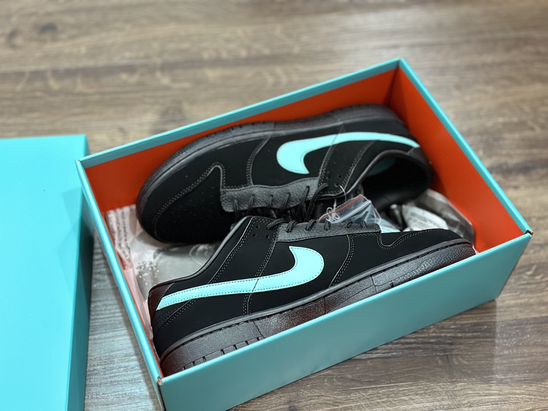 260 NIKE SB Dunk Low 蒂芙尼低帮休闲运动鞋 DD1391-100