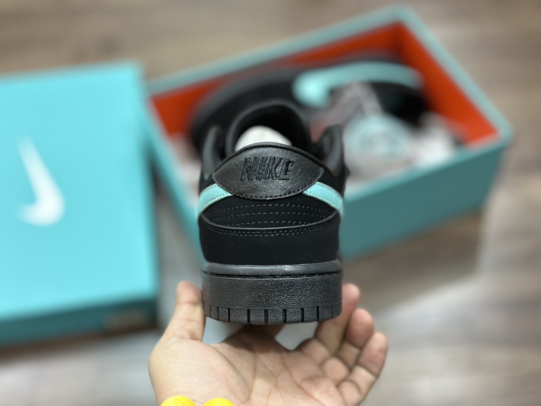 260 NIKE SB Dunk Low 蒂芙尼低帮休闲运动鞋 DD1391-100
