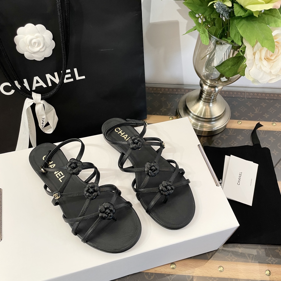 CHANEL Printemps-Été sandales plates, tongs – teint clair, élégant – qualité supérieure