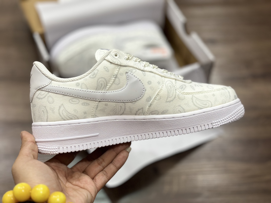 220 Nike Air Force 1 LOW 空军一号低帮运动鞋 DG2296-088
