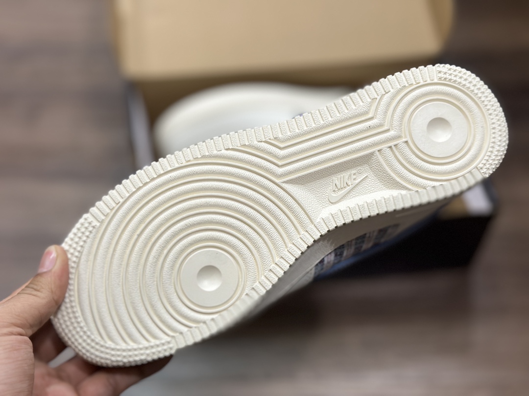 200 Nike Air Force 1 LOW 空军一号低帮运动鞋  FJ7740-141