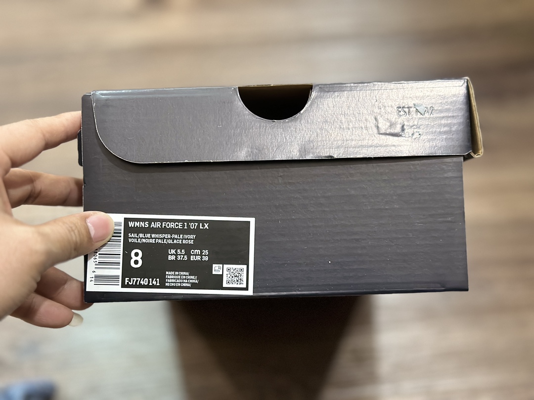 200 Nike Air Force 1 LOW 空军一号低帮运动鞋  FJ7740-141