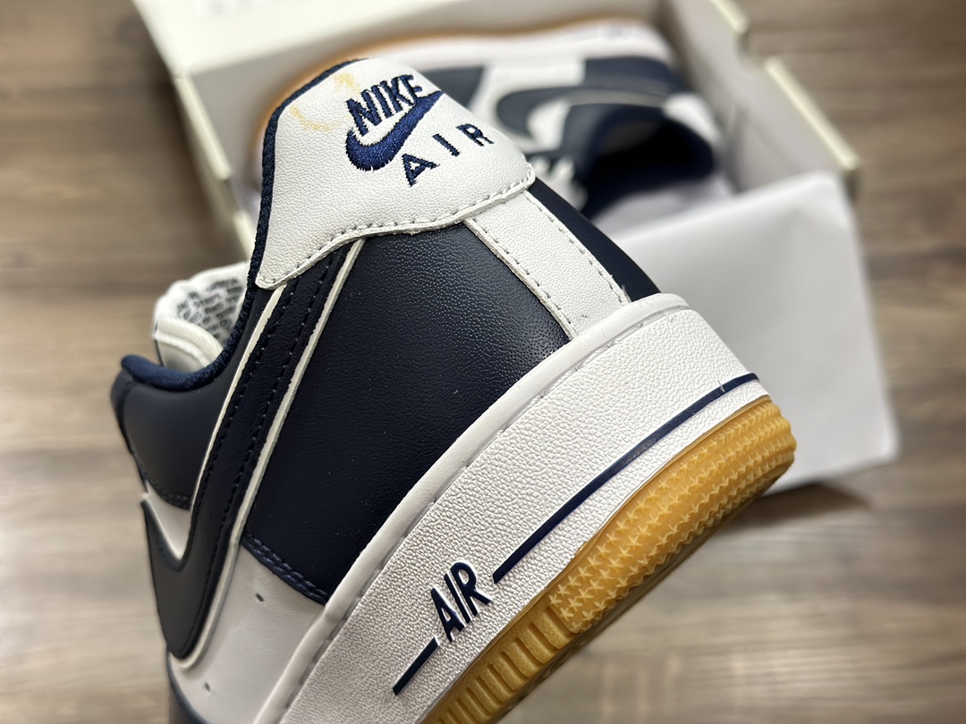 220 Nike Air Force 1 LOW 空军一号低帮运动鞋  AW2296-003