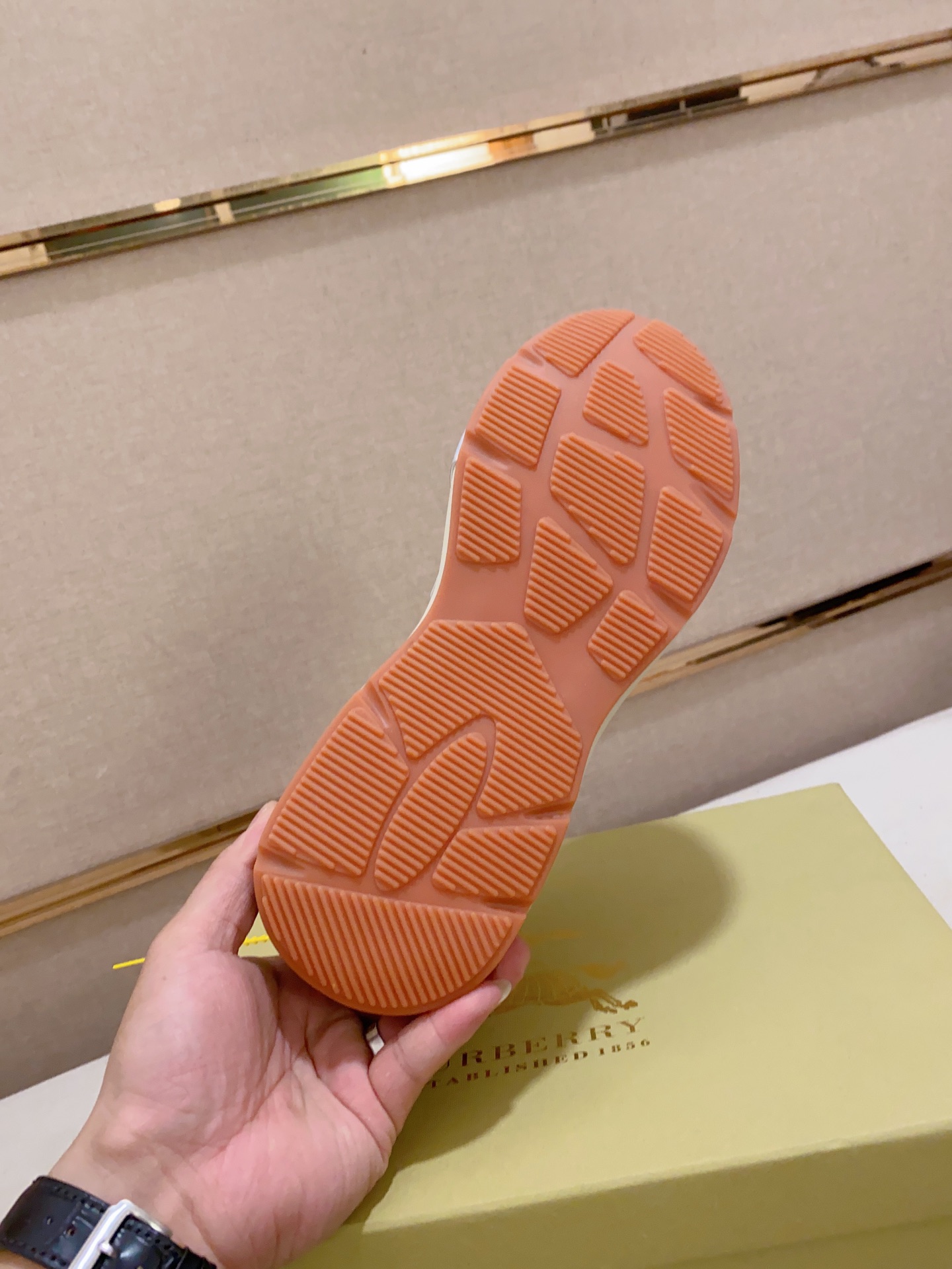 Factory precio: contador sincronizado BURBERRY Burberry compradores superiores venta sincronizada ya