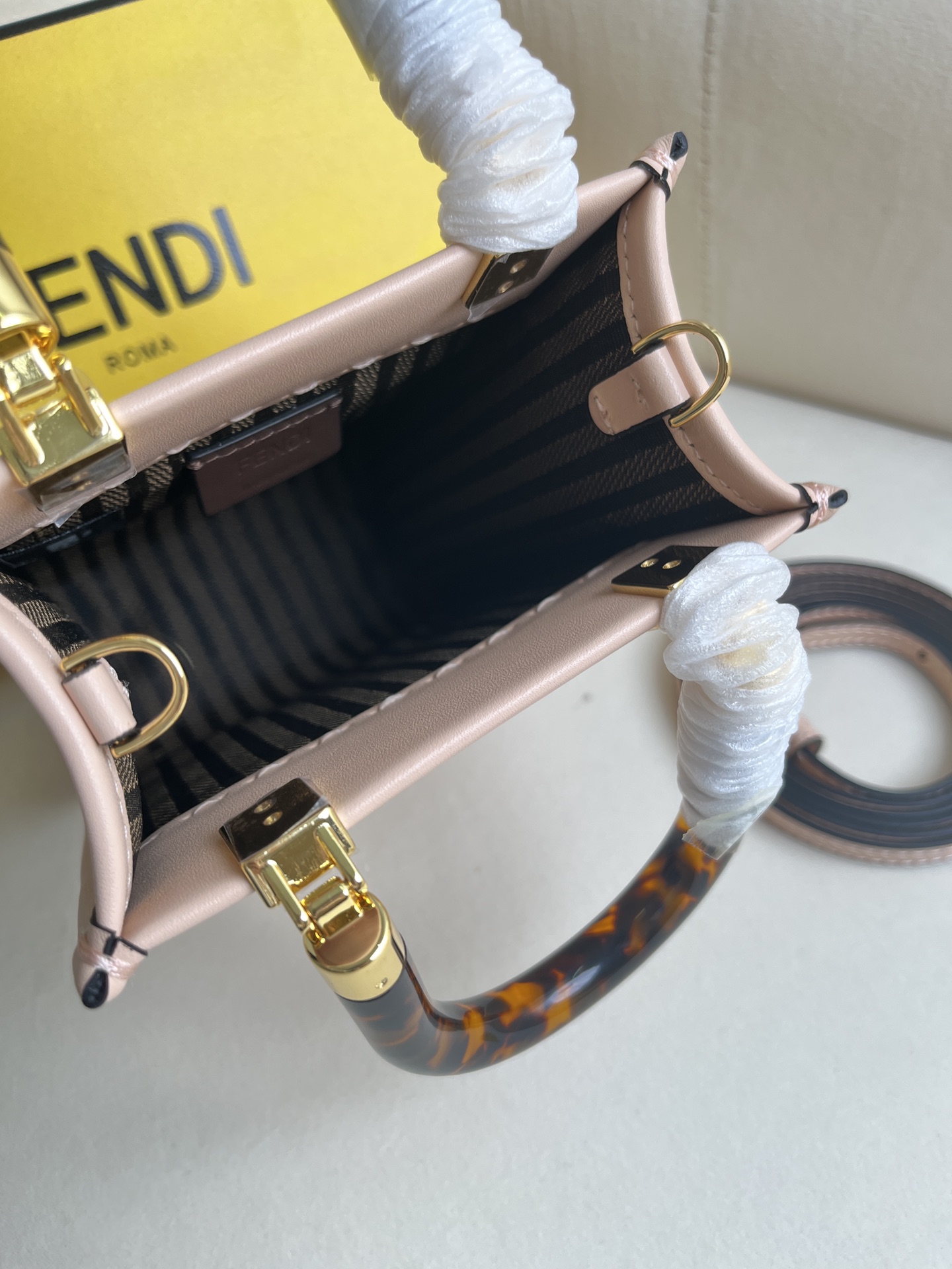 Fendi Sunshine Mini Tote Bag - Pink Leather Handbag with Tortoiseshell Handles 9 i1681223252 8013 7
