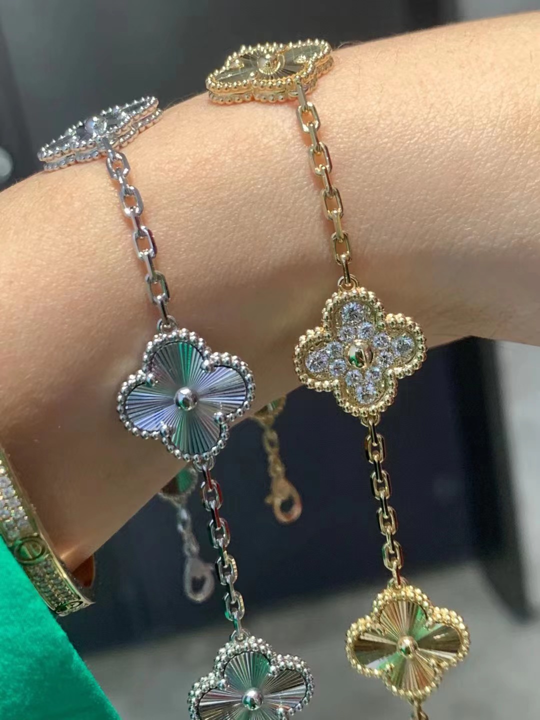 Van Cleef & Arpels Vca白金镭射五花