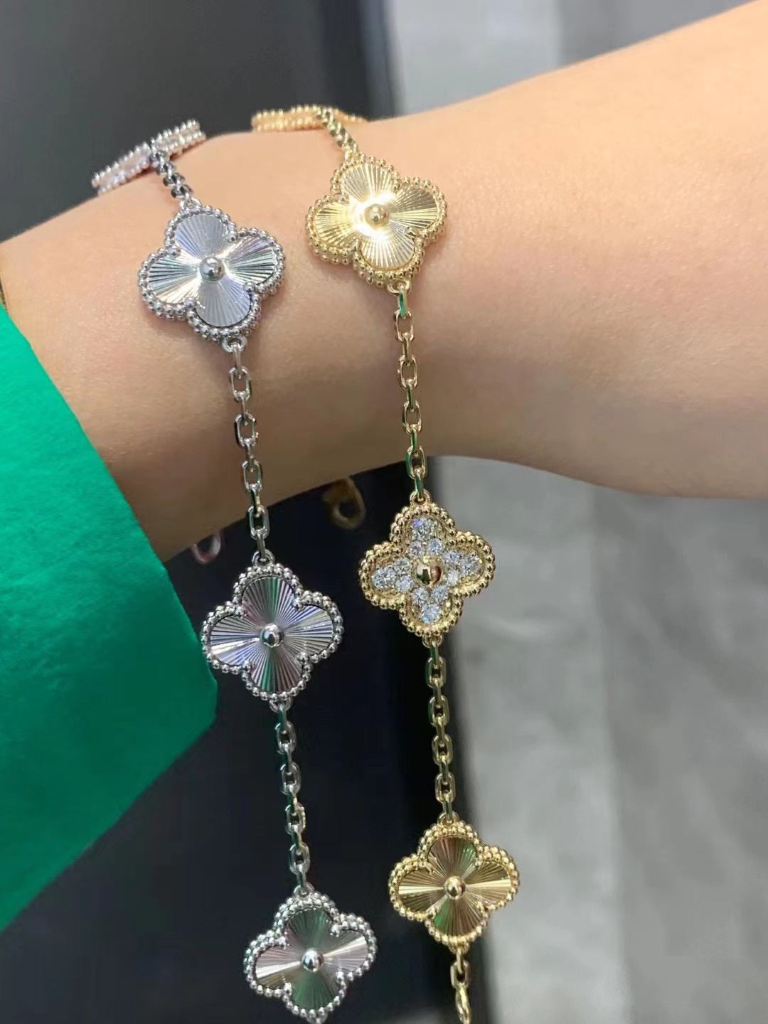 Van Cleef & Arpels Vca白金镭射五花