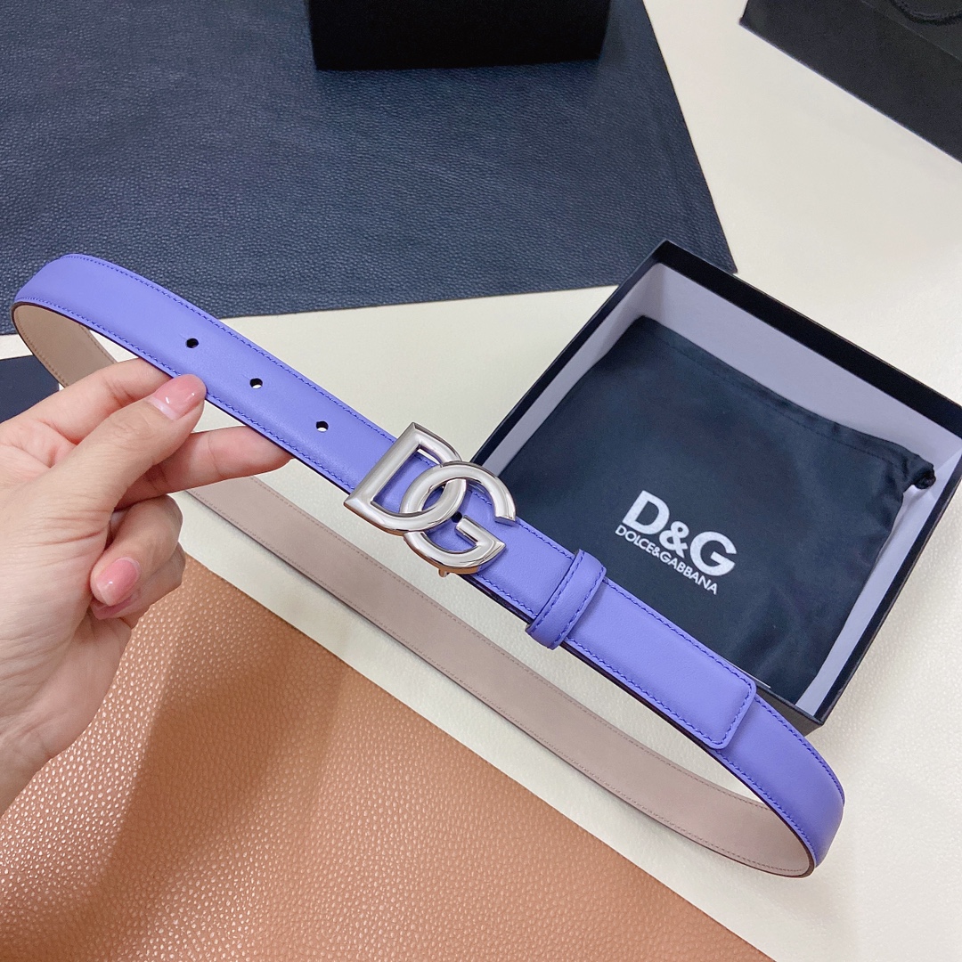 D&G杜嘉班纳双面小牛皮腰带缀以电镀