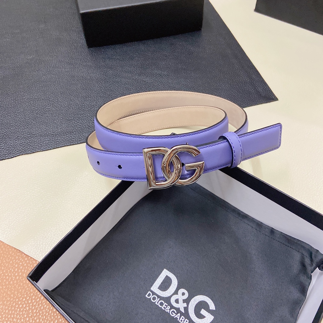 D&G杜嘉班纳双面小牛皮腰带缀以电镀