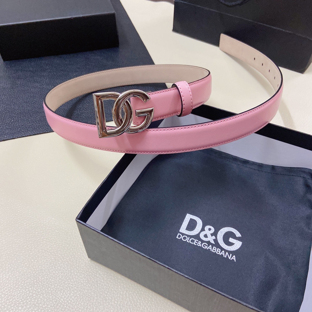 D&G杜嘉班纳双面小牛皮腰带缀以电镀