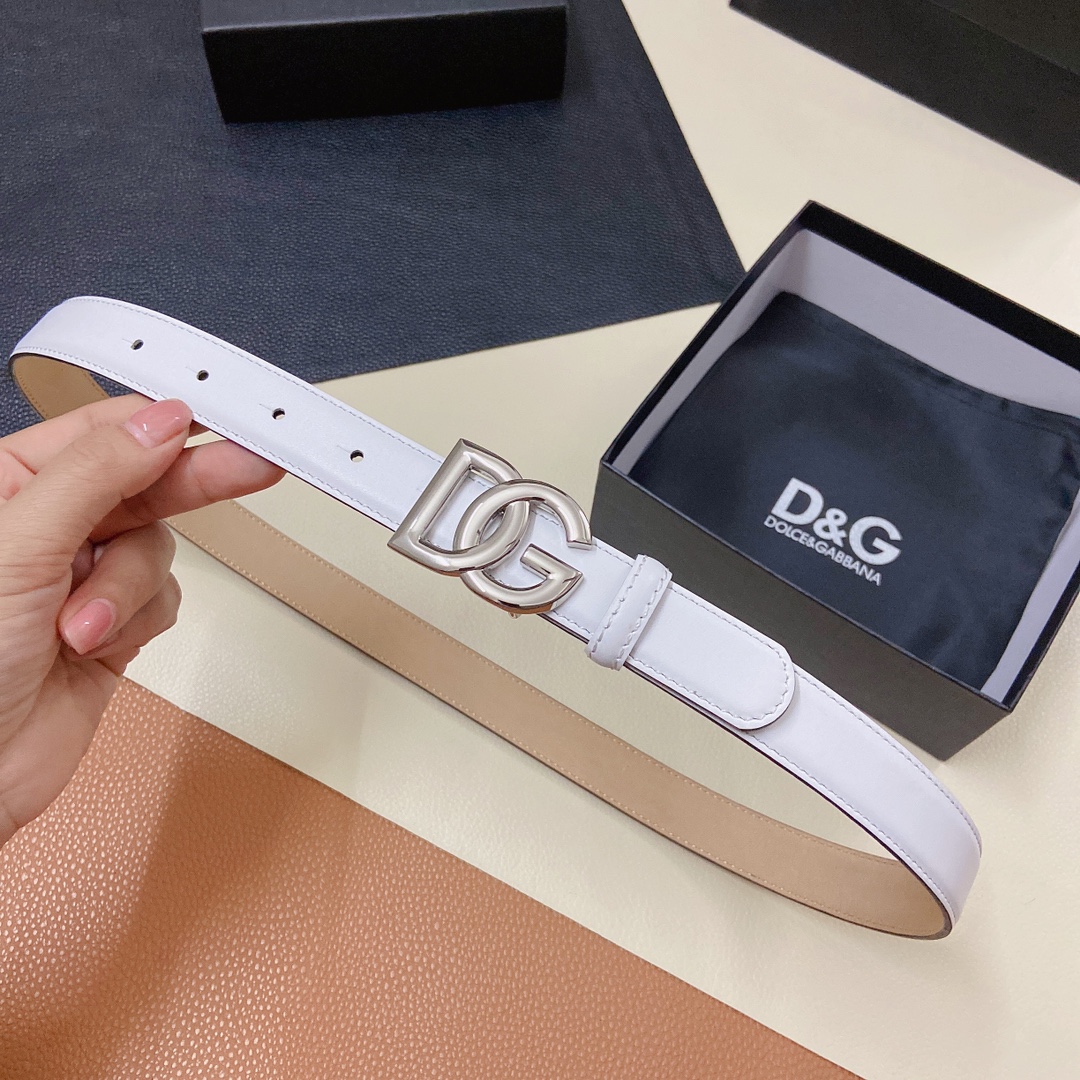 D&G杜嘉班纳双面小牛皮腰带缀以电镀