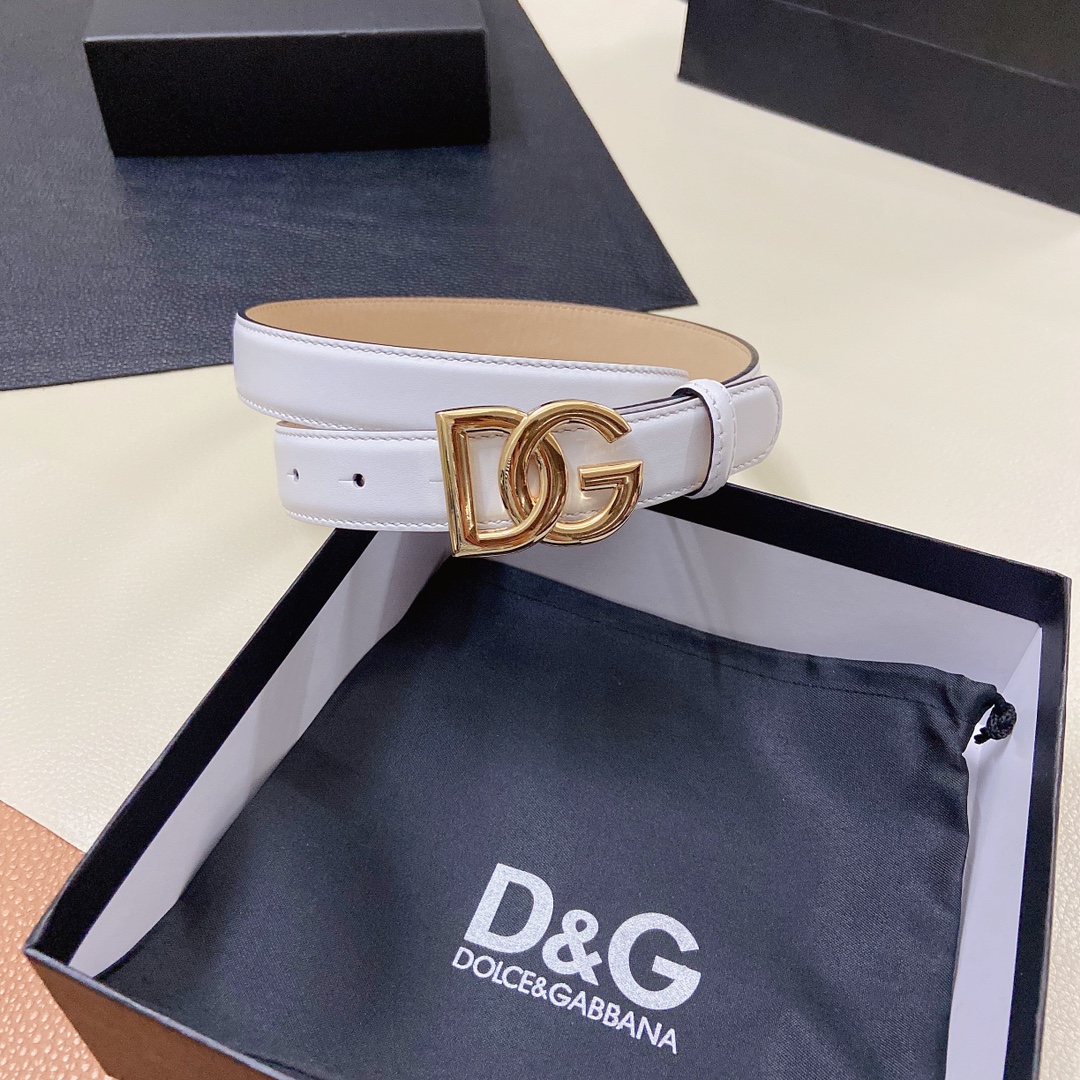 D&G杜嘉班纳双面小牛皮腰带缀以电镀