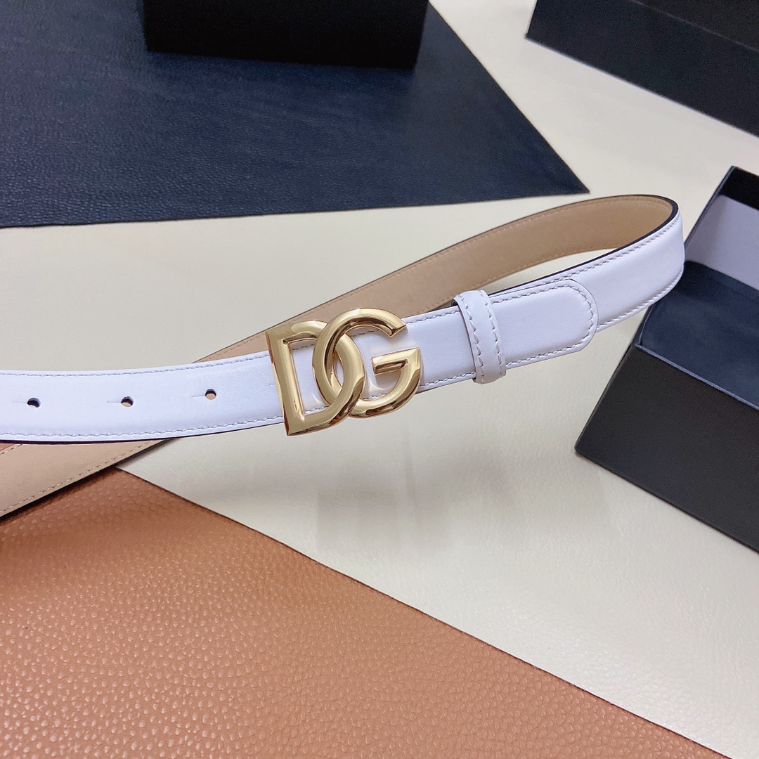 D&G杜嘉班纳双面小牛皮腰带缀以电镀
