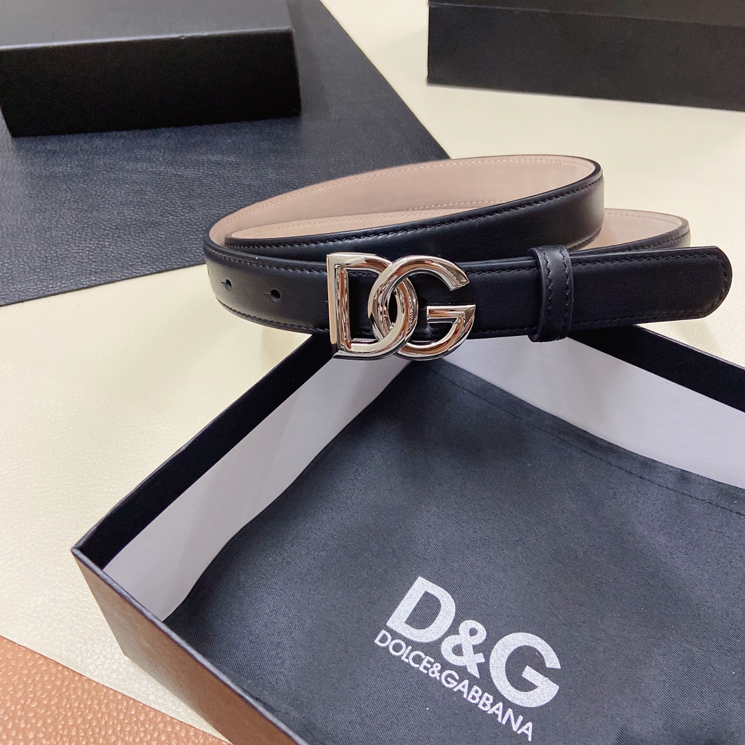 D&G杜嘉班纳双面小牛皮腰带缀以电镀