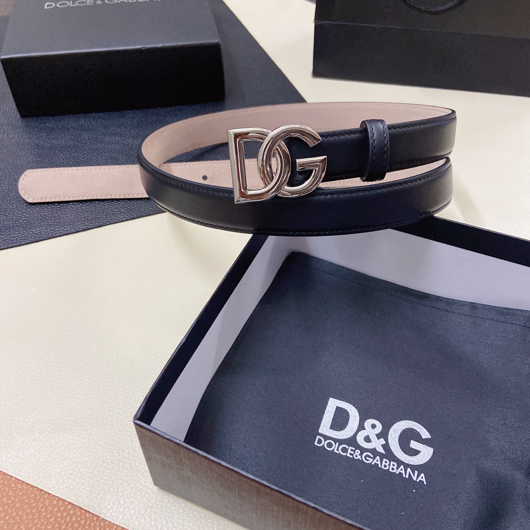 D&G杜嘉班纳双面小牛皮腰带缀以电镀