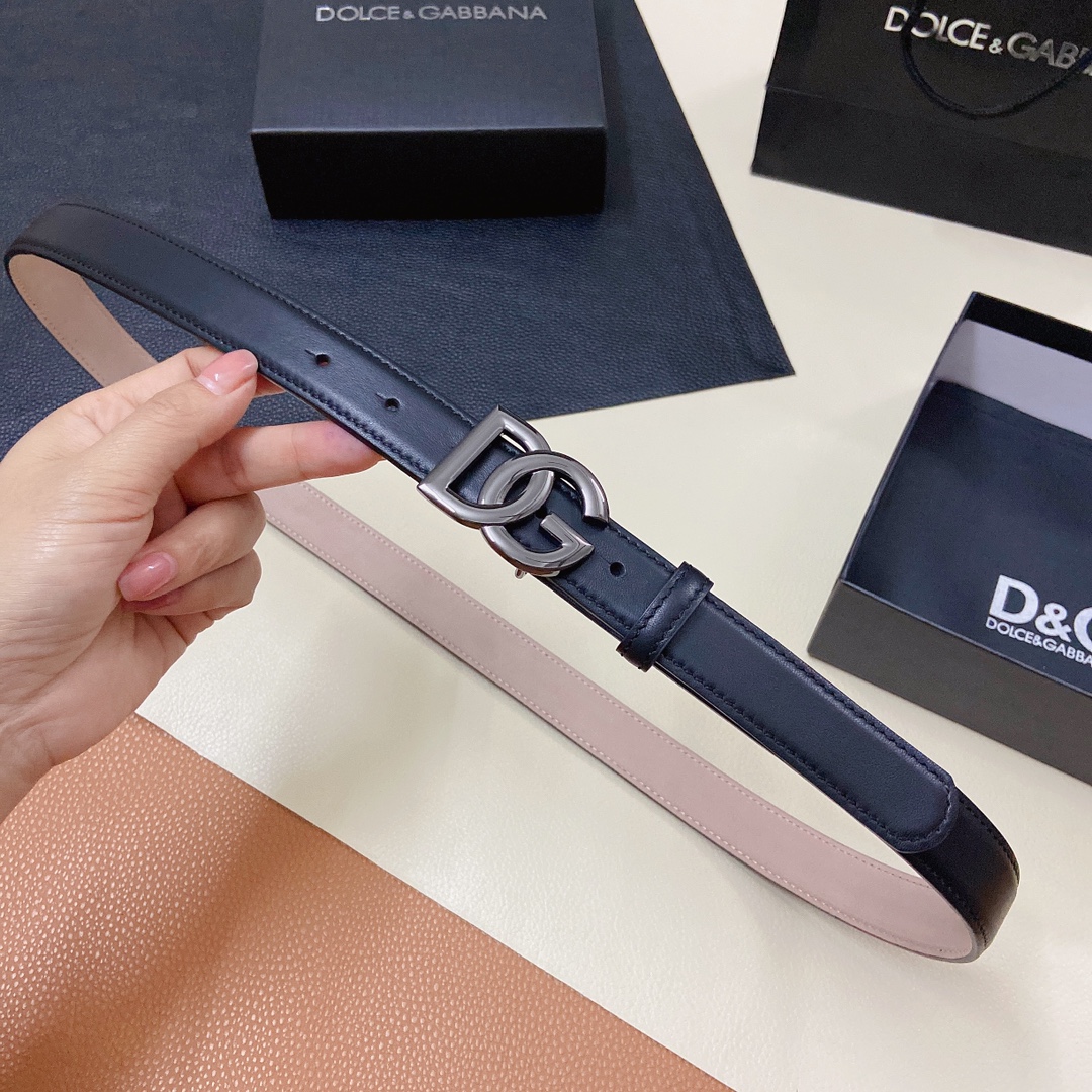 D&G杜嘉班纳双面小牛皮腰带缀以电镀