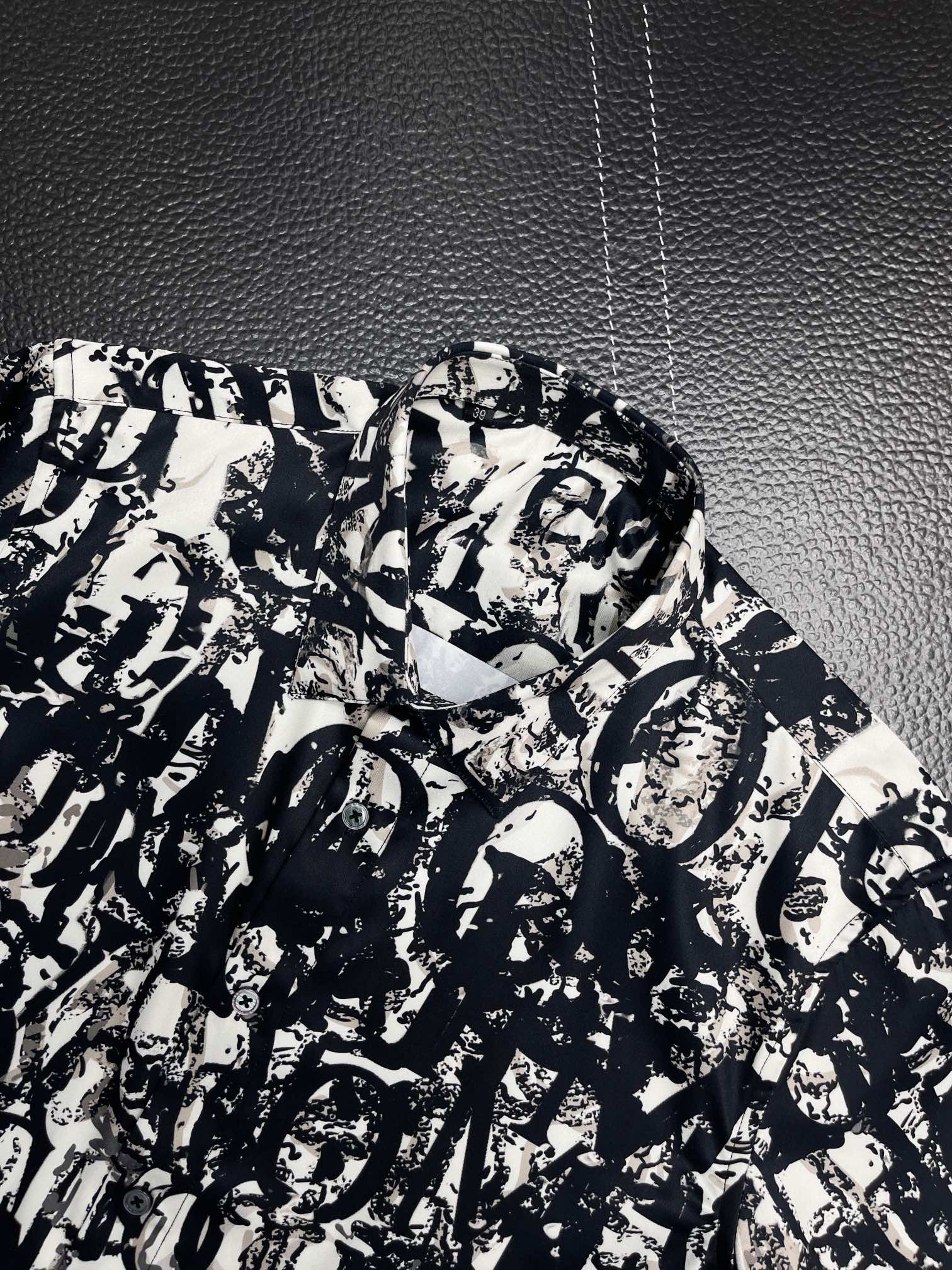 Louis Vuitton Haute Couture Haute Couture Ready-to-Wear Clothing Dress 4