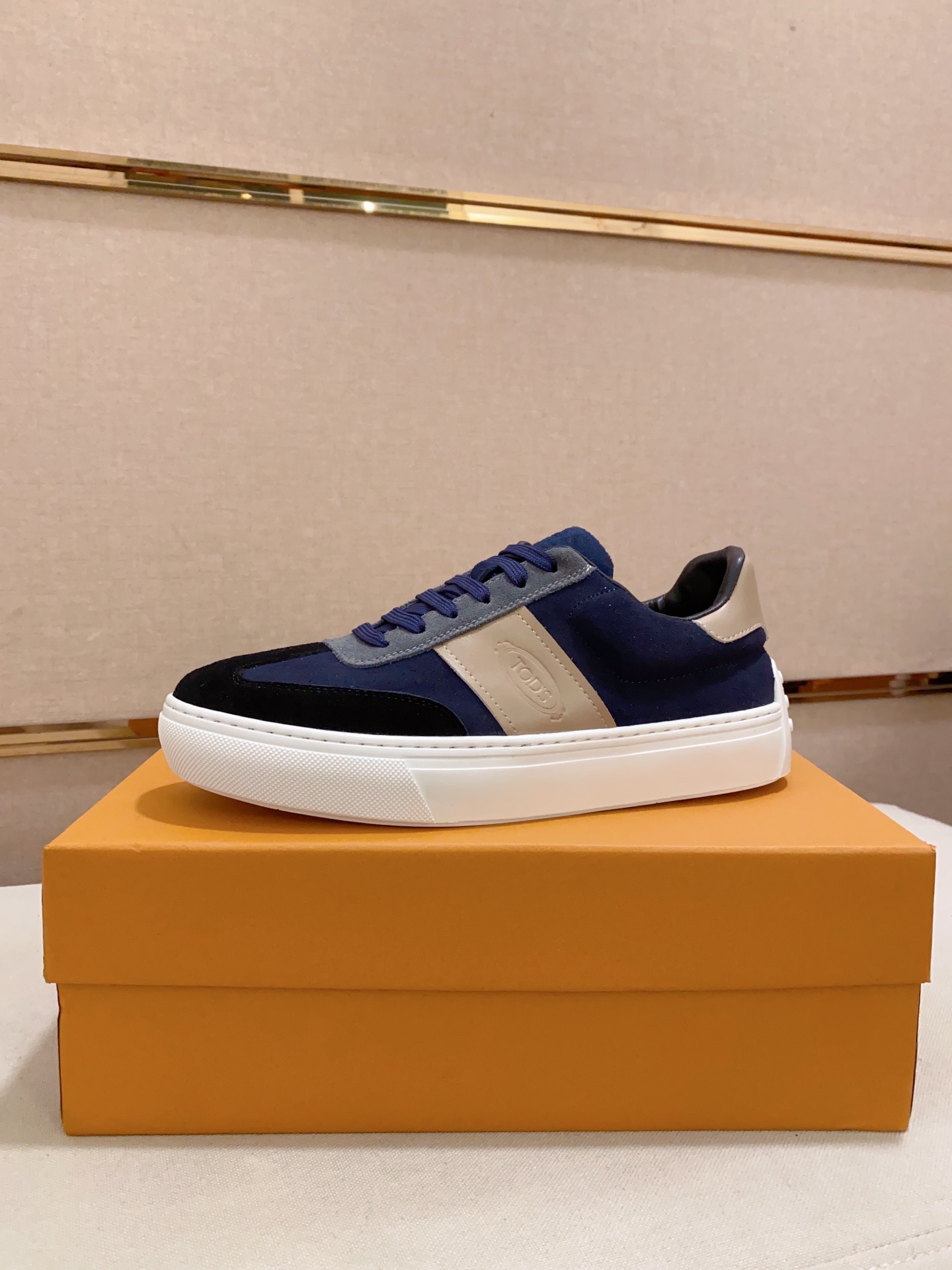 Precio de fábrica 240Tods Tods 2023 zapatos de los hombres contador de mercancías originales! La mej