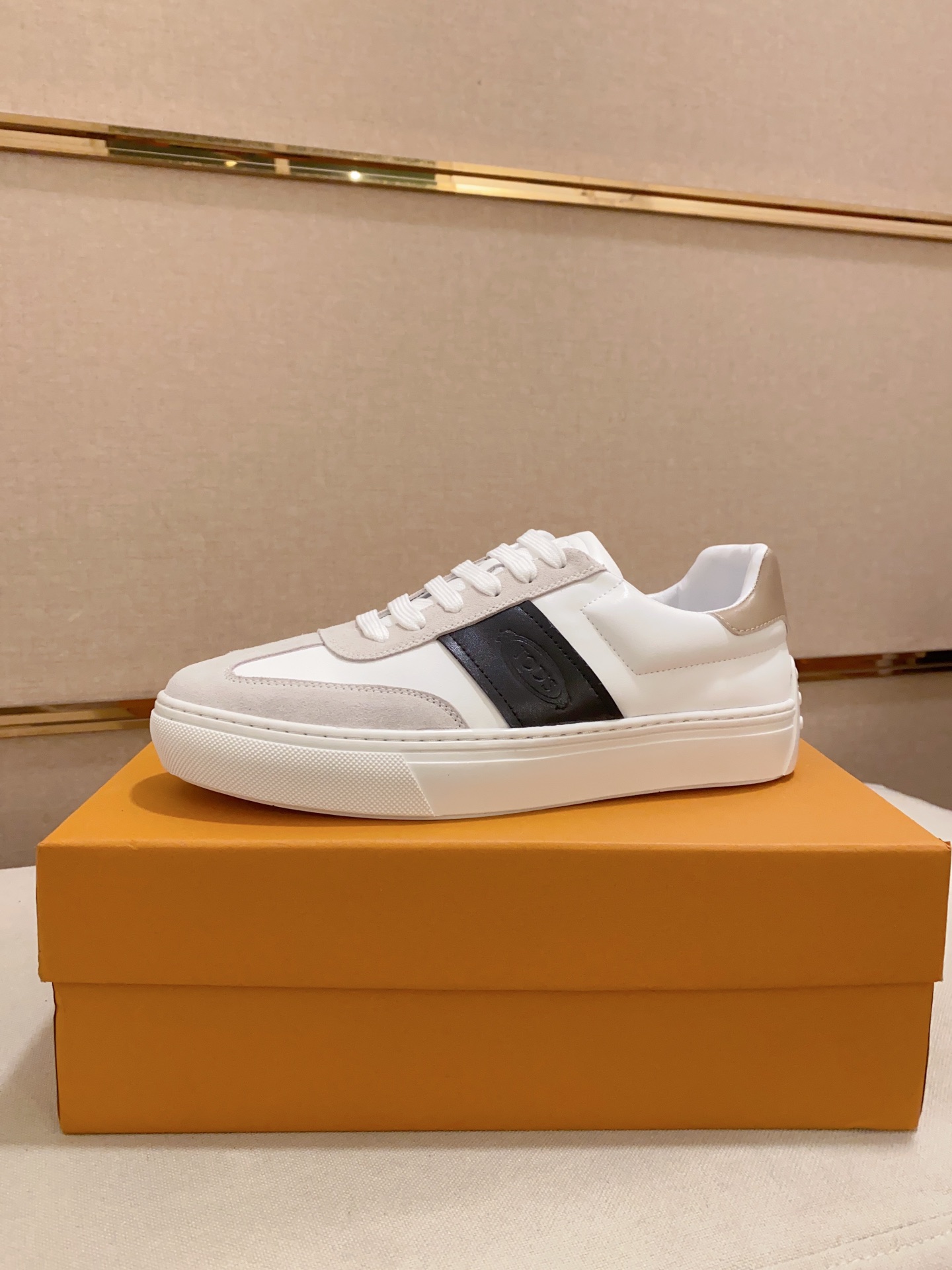 Precio de fábrica 240Tods Tods 2023 zapatos de los hombres contador de mercancías originales! La mej