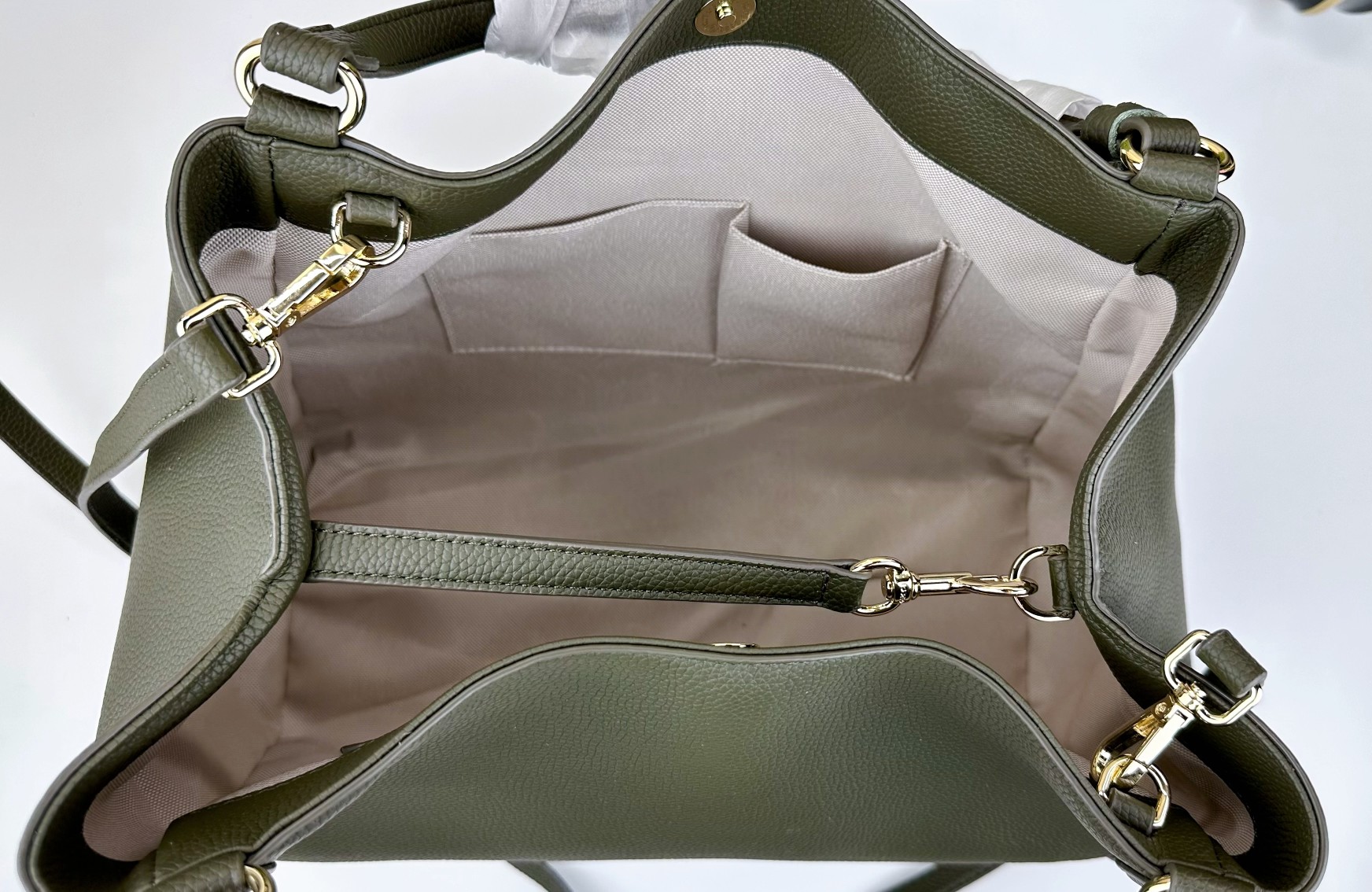 410 G家 经典款式 手提斜挎バッグ 墨绿色 35x29x16cm