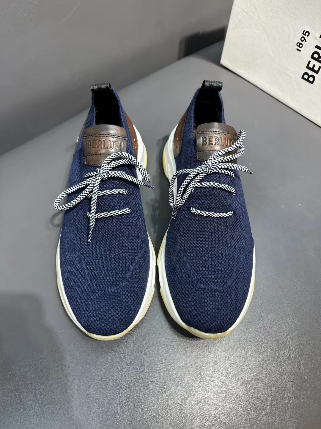 Spring/Summer nueva colección, la única versión en el mercado de los zapatos deportivos para hombre 