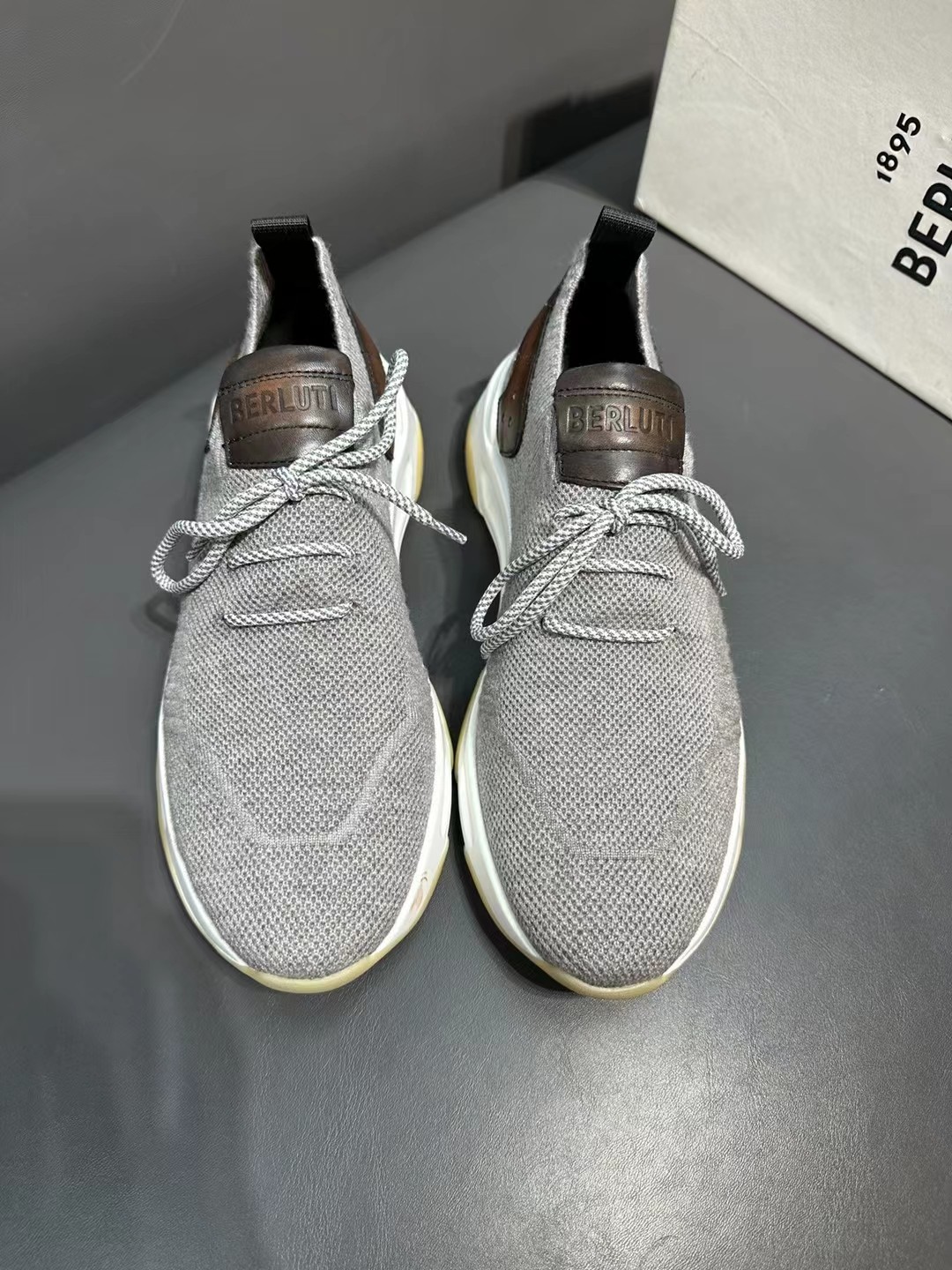 Spring/Summer nueva colección, la única versión en el mercado de los zapatos deportivos para hombre 