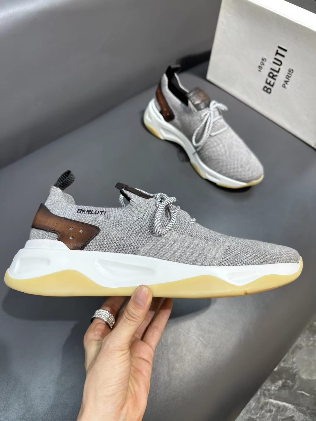Spring/Summer nueva colección, la única versión en el mercado de los zapatos deportivos para hombre 