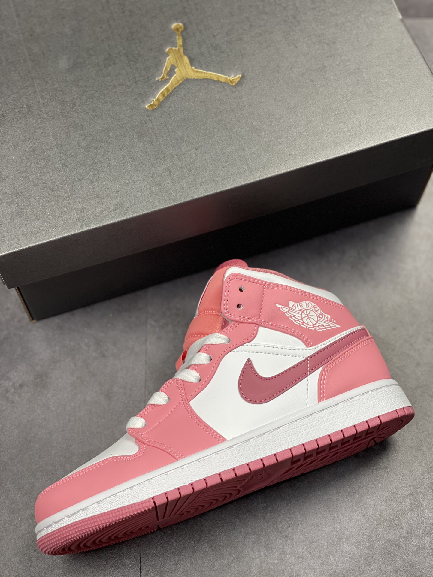 220 Air Jordan 1 Mid 少女粉脚趾DQ8423-616