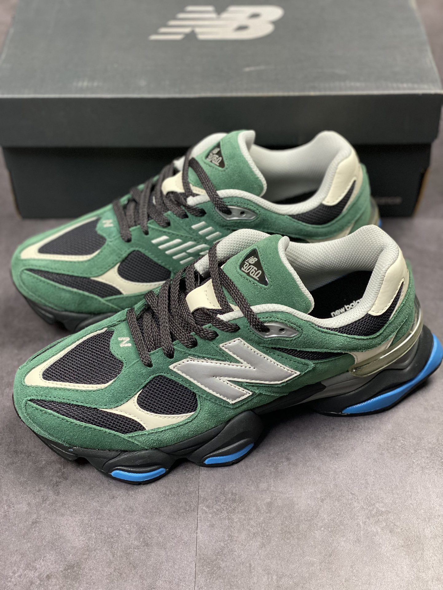 220 Joe Freshgoods x New Balance 版本 NB9060 联名款 复古休闲运动慢跑鞋  U9060BUR