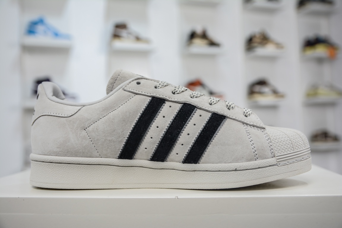 Defending champion Reigning Champ x Adidas Originals Superstar ”Beige/Black/Silver 3M” classic shell head GW5758