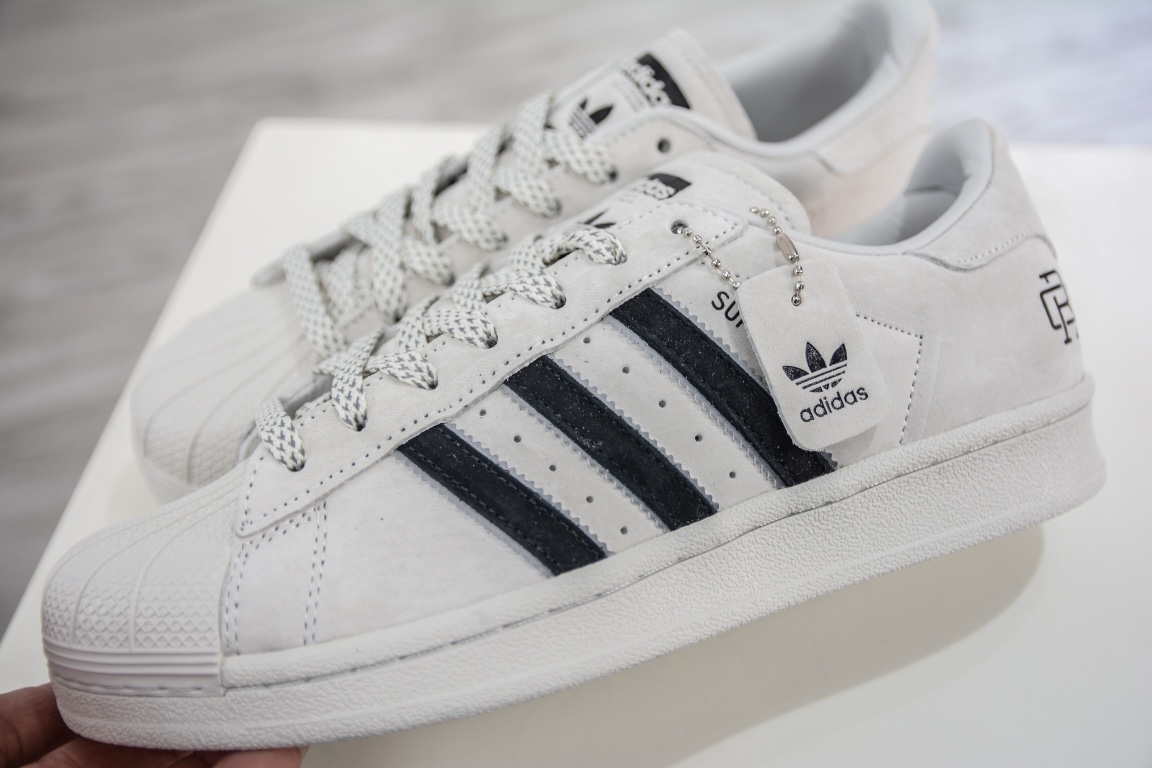 Defending champion Reigning Champ x Adidas Originals Superstar ”Beige/Black/Silver 3M” classic shell head GW5758