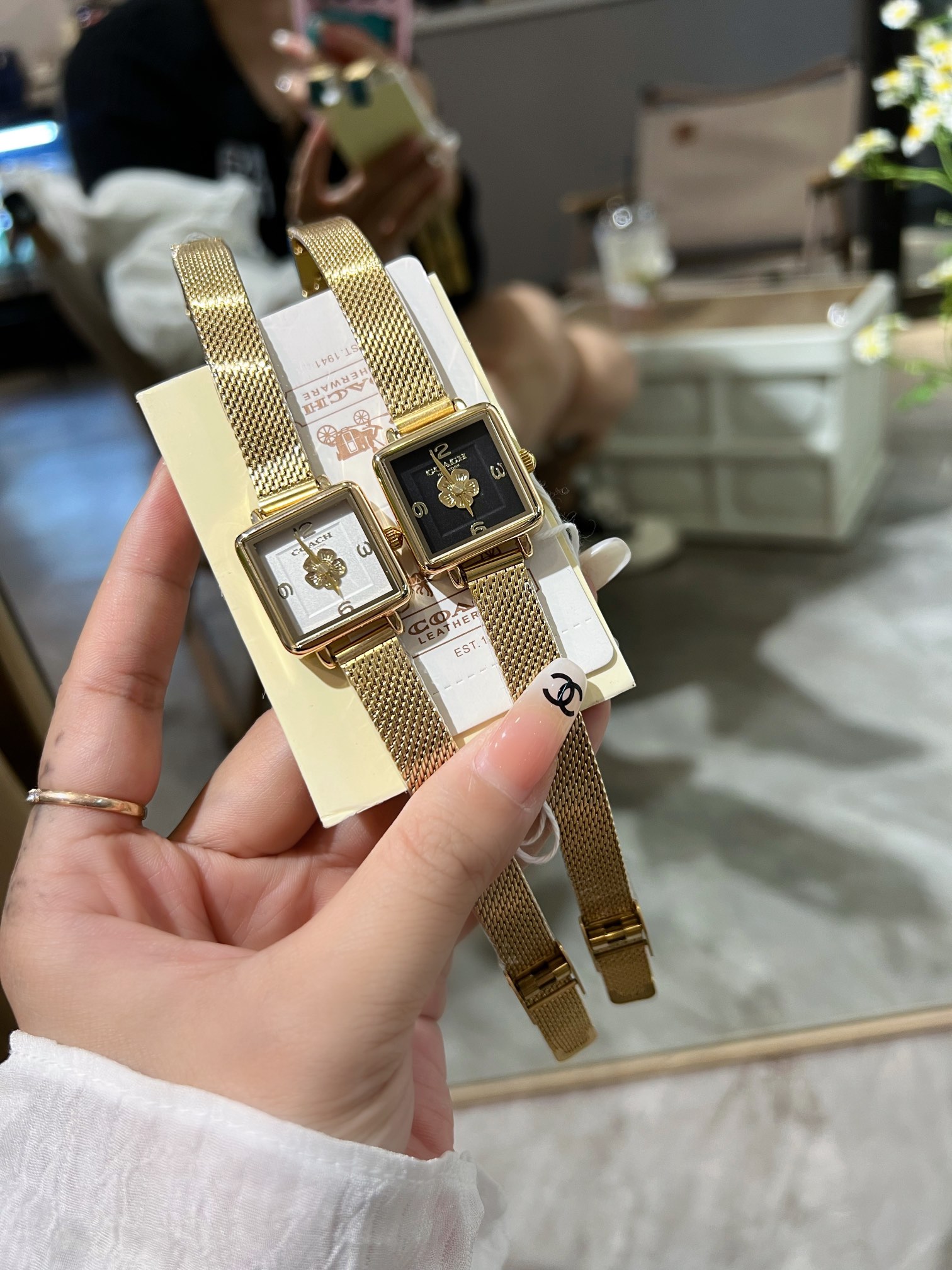 Elegant Fashion Net Coach Tea Rose Platter Watch with Stone Core. - 图片 4