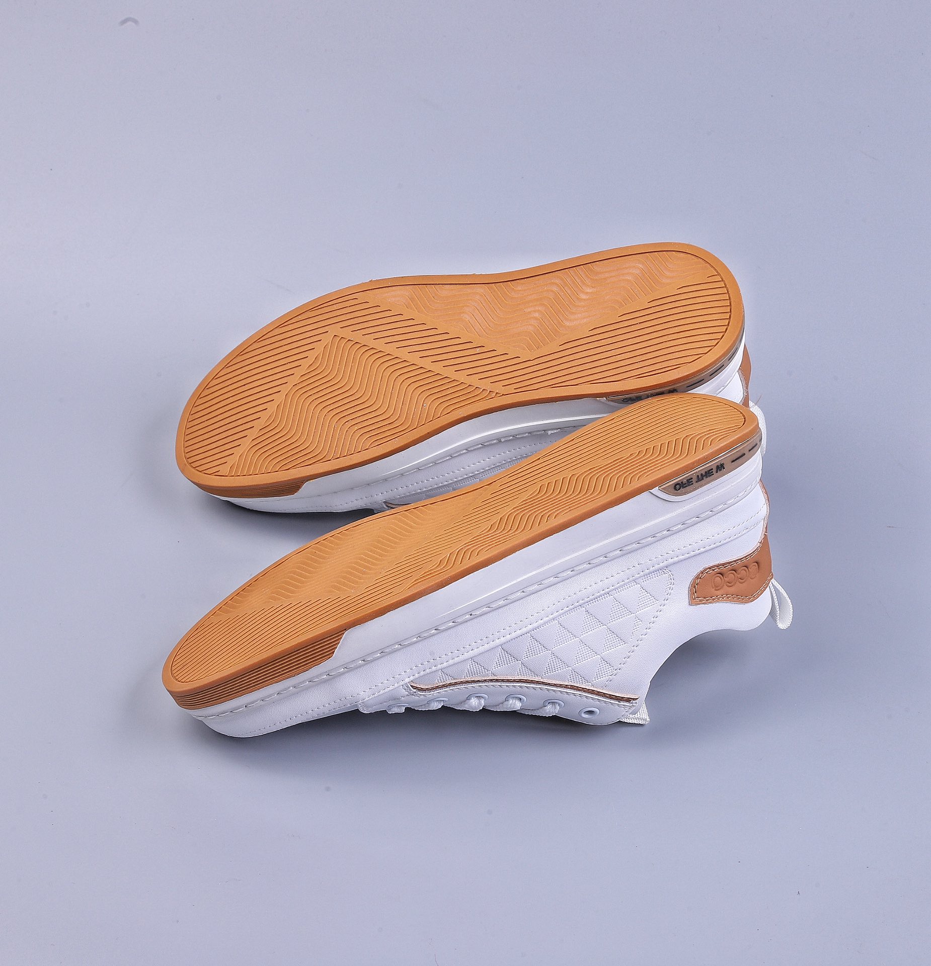 Ecco 2023 new series of sports and leisure sneakers