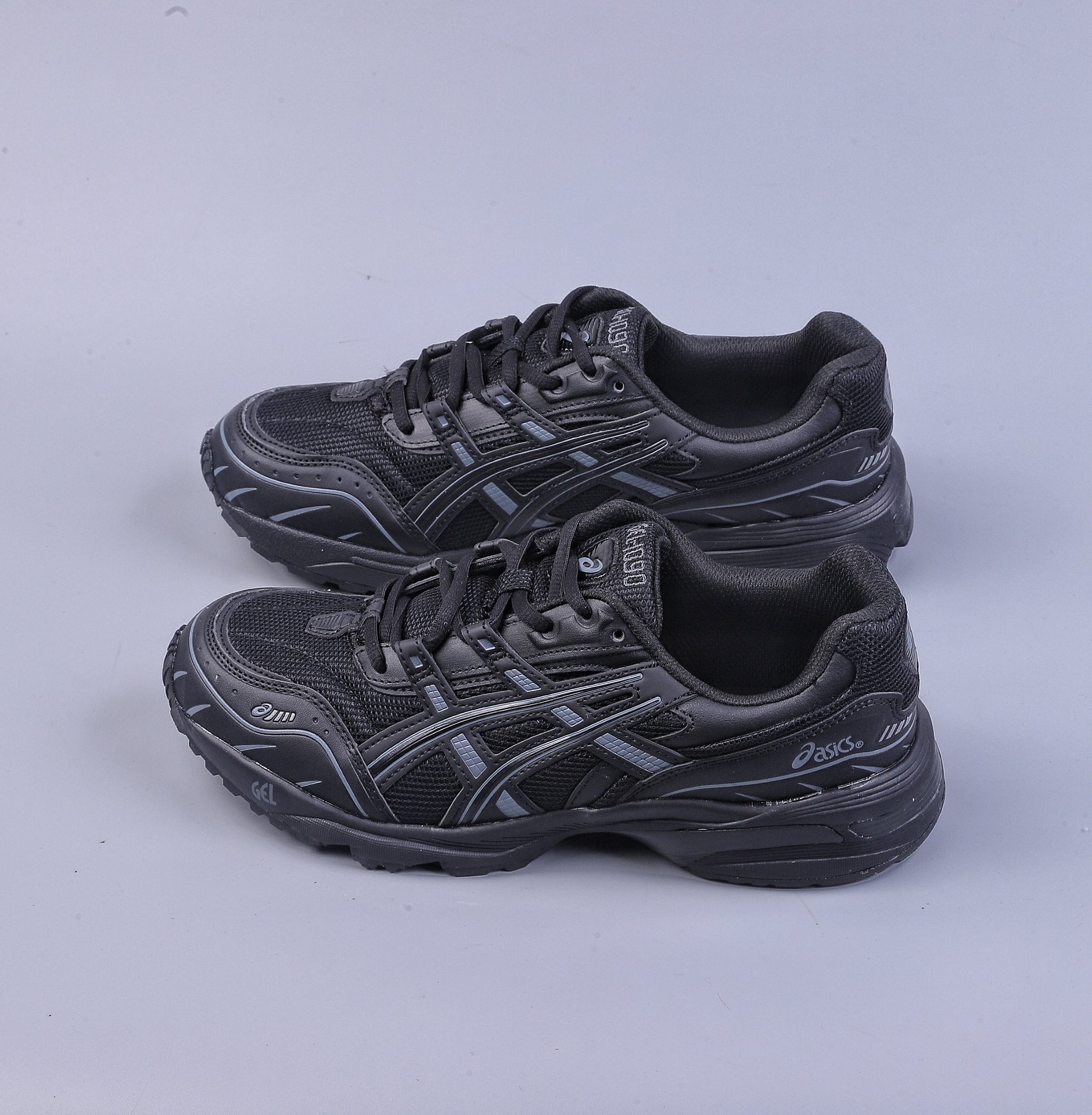 ASICS Tiger GEL-1090 series adopts environmentally friendly space leather