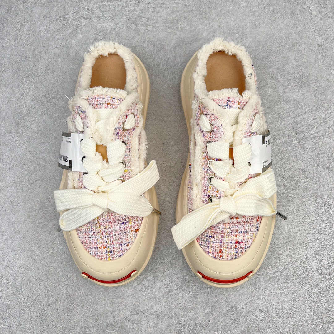 图片[2]-＃开春福利 SMILEREPUBLIC檀健次同款经典新款起司猫低帮开口笑厚底帆布鞋 新晋街头鞋履品牌SMILEREPUBLIC Canvas 系列 以 SMILE 为灵感来源 捕捉潮流 主打柔软的帆布设计 有裁切的羊毛流苏与独特编织技艺 超软水染牛皮内里 注塑成型鞋垫 4cm厘米外增高效果橡胶鞋底 尺码：35 36 37 38 39 40 41 42 43 44-选品中心