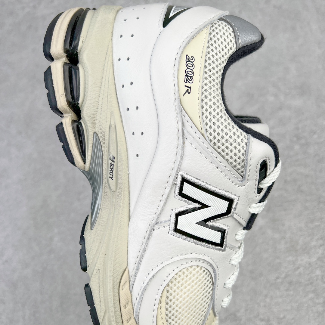 图片[6]-＃M纯原 New Balance ML2002RQ 白色 NB新百伦潮流复古织物皮革减震防滑耐磨轻便低帮跑步鞋 原档数据独立私模大底 唯一正确六层组合大底 RB前软后硬 百分百还原原鞋脚感 基于市场现有版本全新升级调整 NB市场最强产物 全网最全配色加持 全套原楦原纸板原厂数据开发 全鞋电脑针车加持 原厂网布 原装进口头层翻毛皮料正确绒感卡色 正确中底拉帮中底网布细节 一比一手工擦旧效果 冲裁组合 匠心打造 耗时两个月开发完成 工艺极其复杂难度可想而知 高端零售专供产物 尺码：36 37 37.5 38 38.5 39.5 40 40.5 41.5 42 42.5 43 44 44.5 45 45.5 46.5 47-选品中心