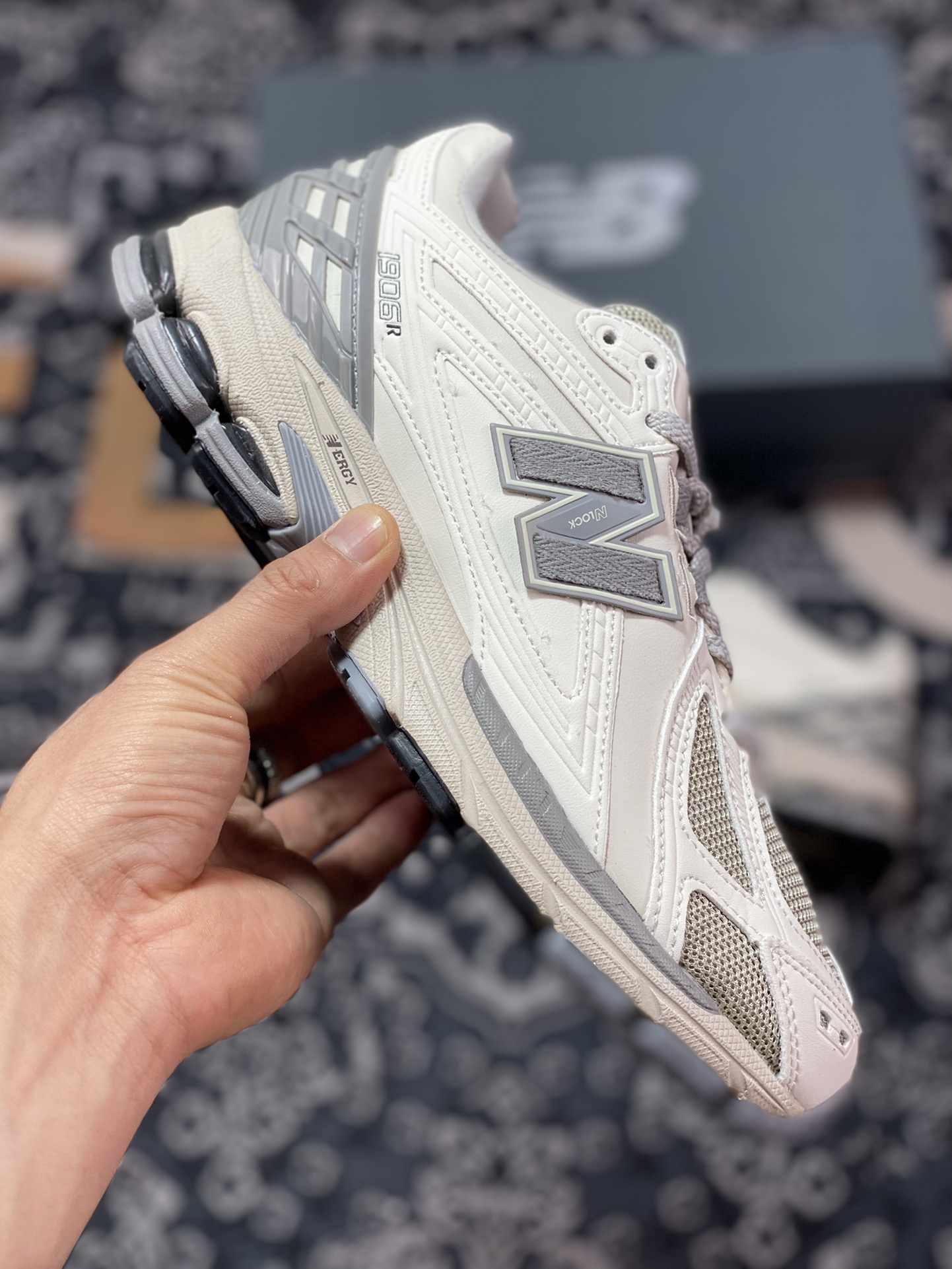 New Balance M1906R Series Retro Daddy Style Casual Sports Jogging Shoes ”Leather Beige White Gray” M1906RD