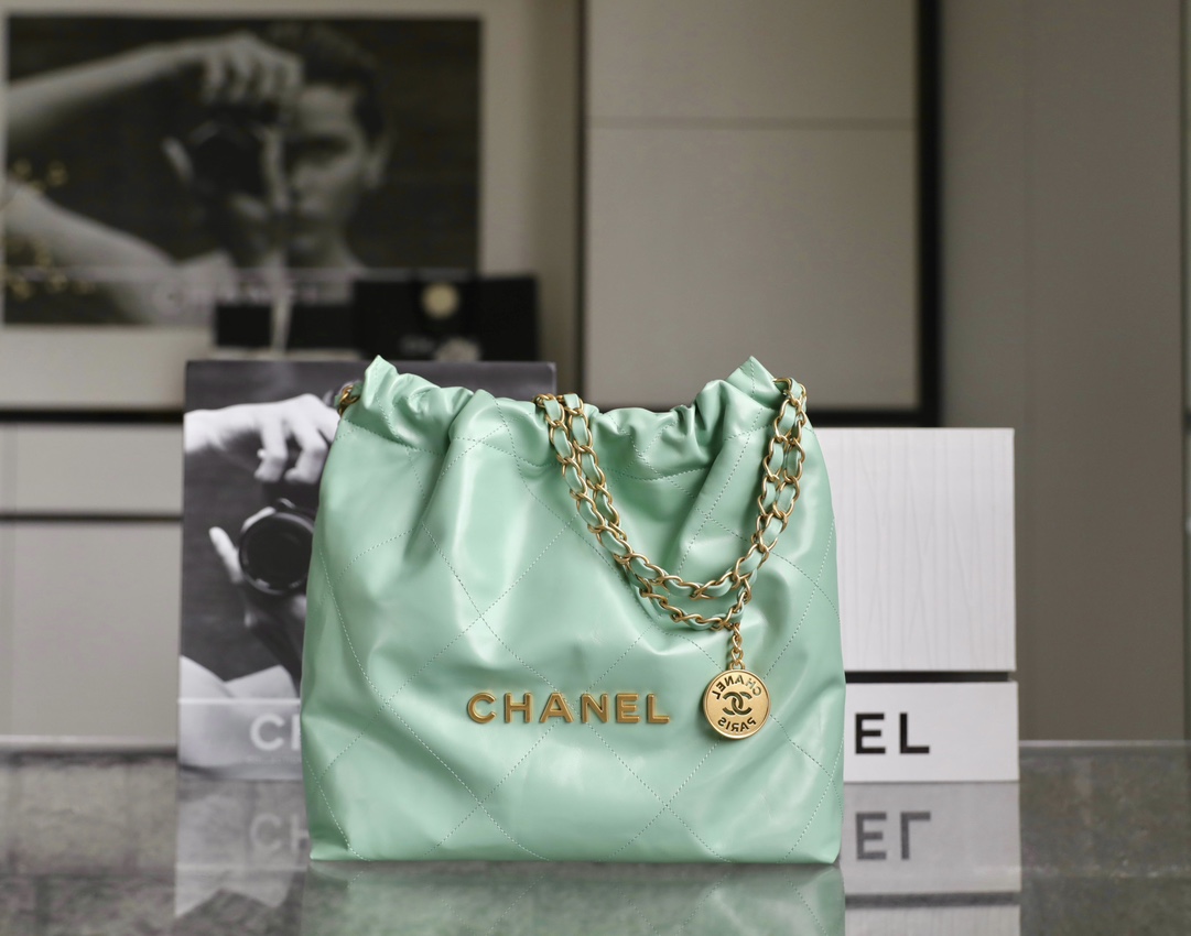 How to buy replica Shop
 Chanel Crossbody & Shoulder Bags Green Light Vintage Gold Calfskin Cowhide