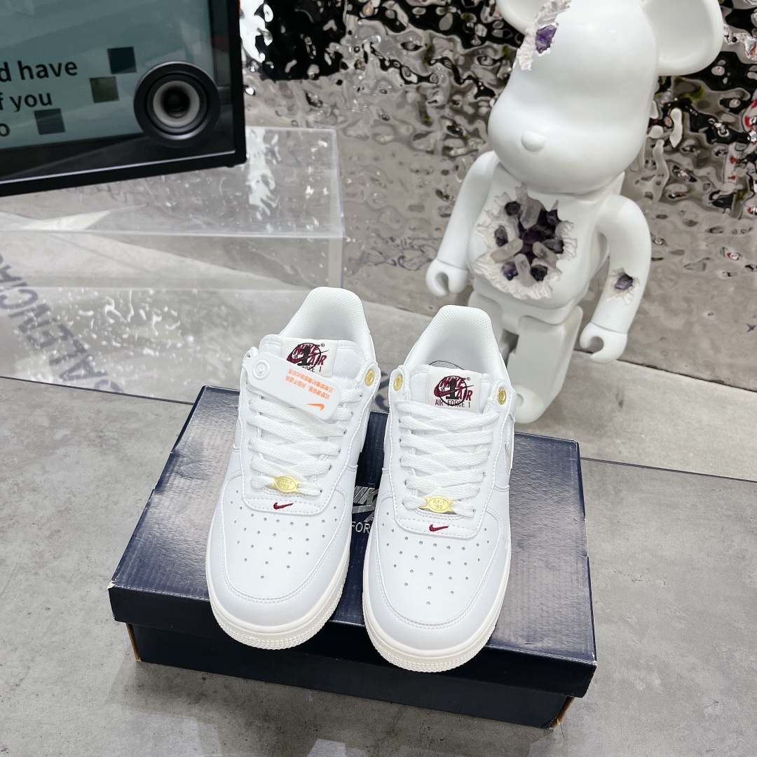 NO:469058,AF1 40th anniversary theme series color matching, Nike Air Force 1’07 Low Premium 'White Sail Team Red' Air Force One classic low-top versatile casual sports shoes 'Leather Blanch Wine Red Transparent Double Hook' Size 36 36.5 37.5 38 38.5 39 40 40.5 41 42 42.5 43 44 44.5 45, casual shoes/sneakers, miumiu, sneakers19860909AF1 40周年主题系列配色,耐克Air Force 1’07 Low Premium'White Sail Team Red'空军一号经典低帮百搭休闲运动板鞋“皮革米白酒红透明双钩” 尺码36 36.5 37.5 38 38.5 39 40 40.5 41 42 42.5 43 44 44.5 45,休闲鞋/运动鞋,miumiu,sneakers,Women's Shoes