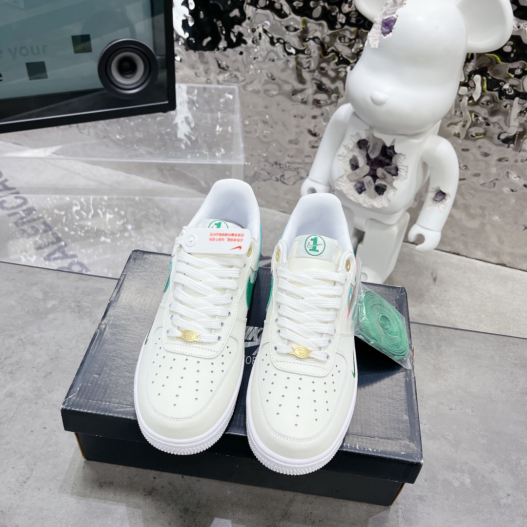 NO:469075,Air Force 40th Anniversary Edition Nike Air Force 1'07 Low Beige-white and green hook Original last original cardboard Create a pure Air Force version Built-in honeycomb air cushion #Original box accessories Original midsole steel stamp, pull-up perfect official simultaneous launch Size 36 36.5 37.5 38 38.5 39 40 40.5 41 42 42.5 43 44 44.5 45, casual shoes/sneakers, sneakers19860909空军40周年纪念版 耐克Air Force 1'07 Low 米白绿小钩 原楦头原纸板 打造纯正空军版型 全掌内置蜂窝气垫 #原盒配件 原厂中底钢印、拉帮完美 官方同步上架 尺码36 36.5 37.5 38 38.5 39 40 40.5 41 42 42.5 43 44 44.5 45,休闲鞋/运动鞋,sneakers,Women's Shoes