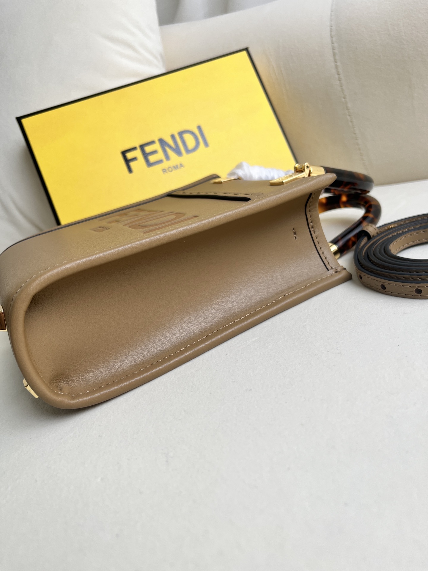 Fendi Sunshine Mini Tote Bag Brown Leather Handbag With Tortoiseshell Handles 4 i1681288877 6716 3