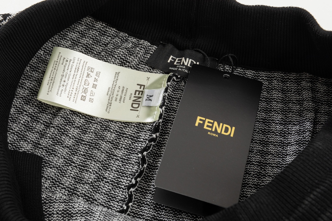 220 芬迪短裤FENDI 芬迪 千格鸟 黑白拼色 2023SS新款针织短裤