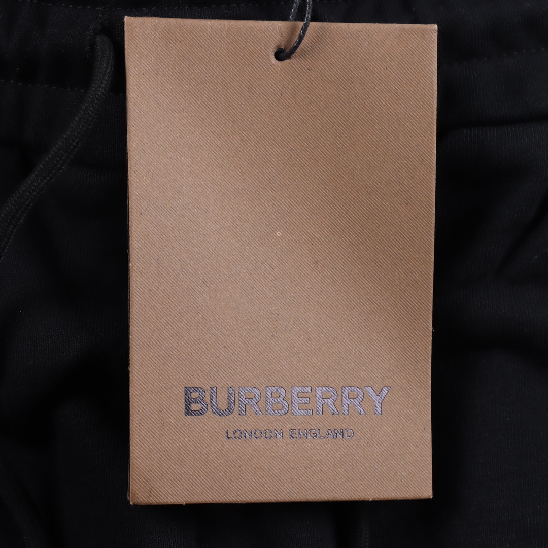 Burberry/博柏利 23SS 圆形鲨鱼贴布绣短裤