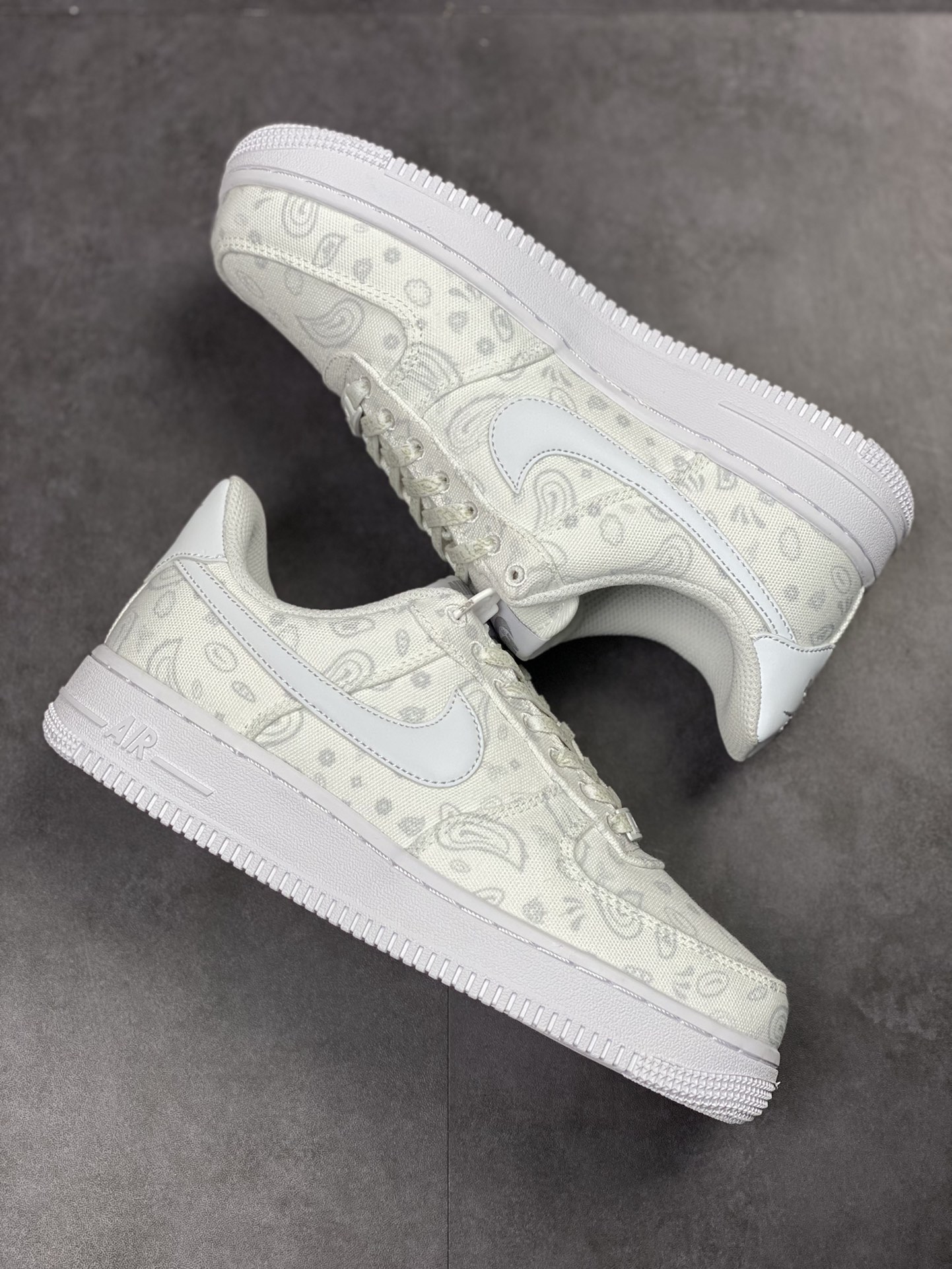 190 Nike Air Force 1 Low 07 白灰满印腰果花 DG2296-088