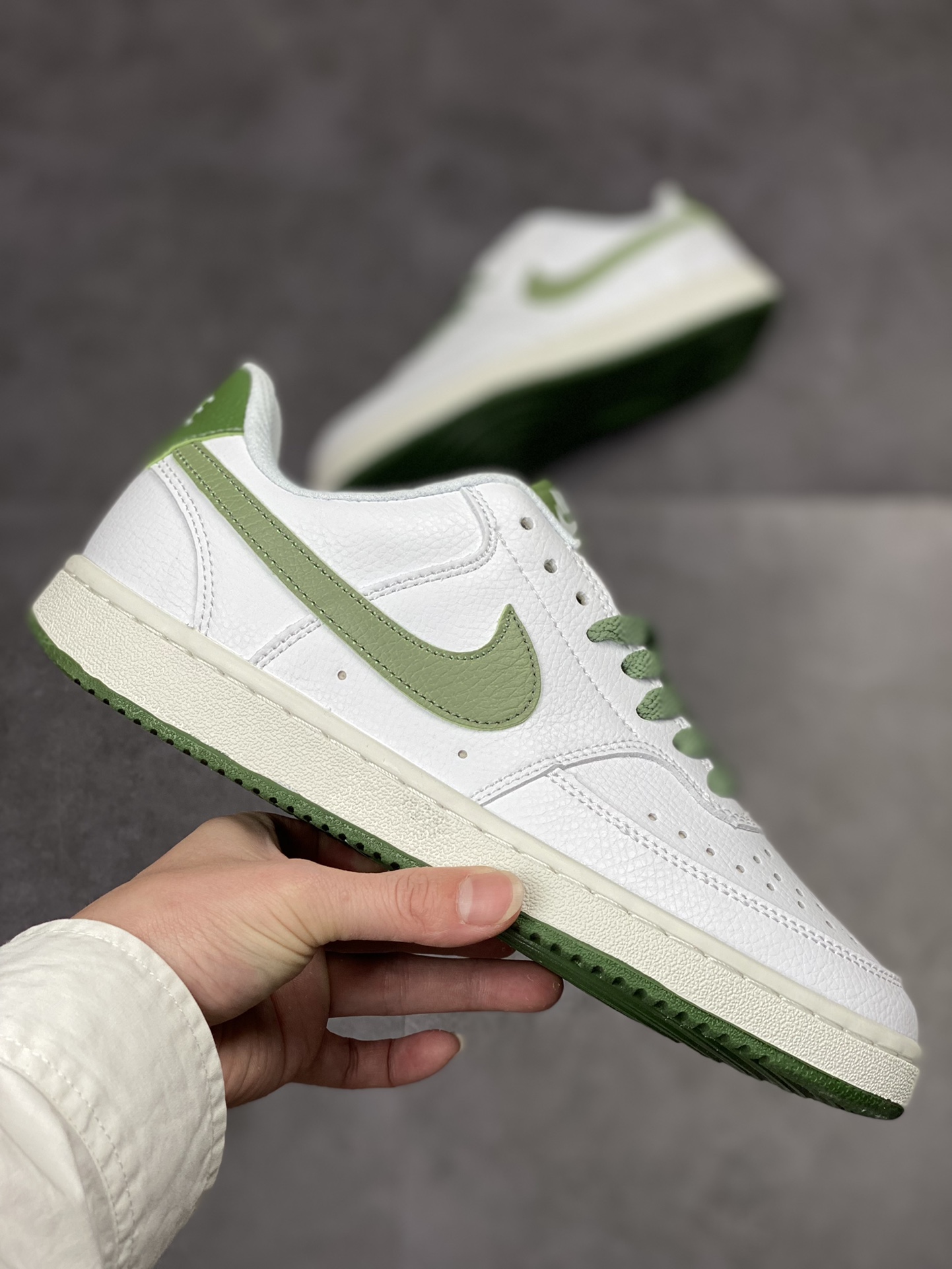 140 NIKE Court Vision Low 休闲运动板鞋 FJ5480-100
